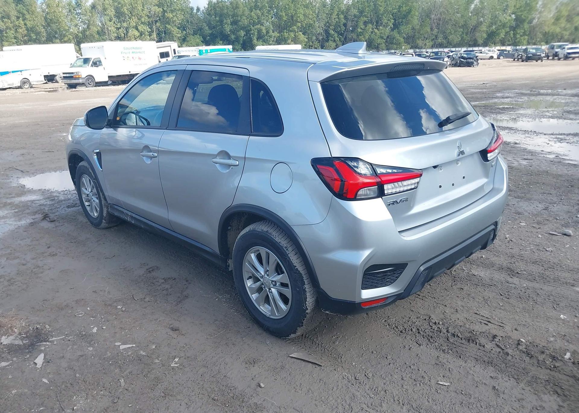 2024 MITSUBISHI RVR SE