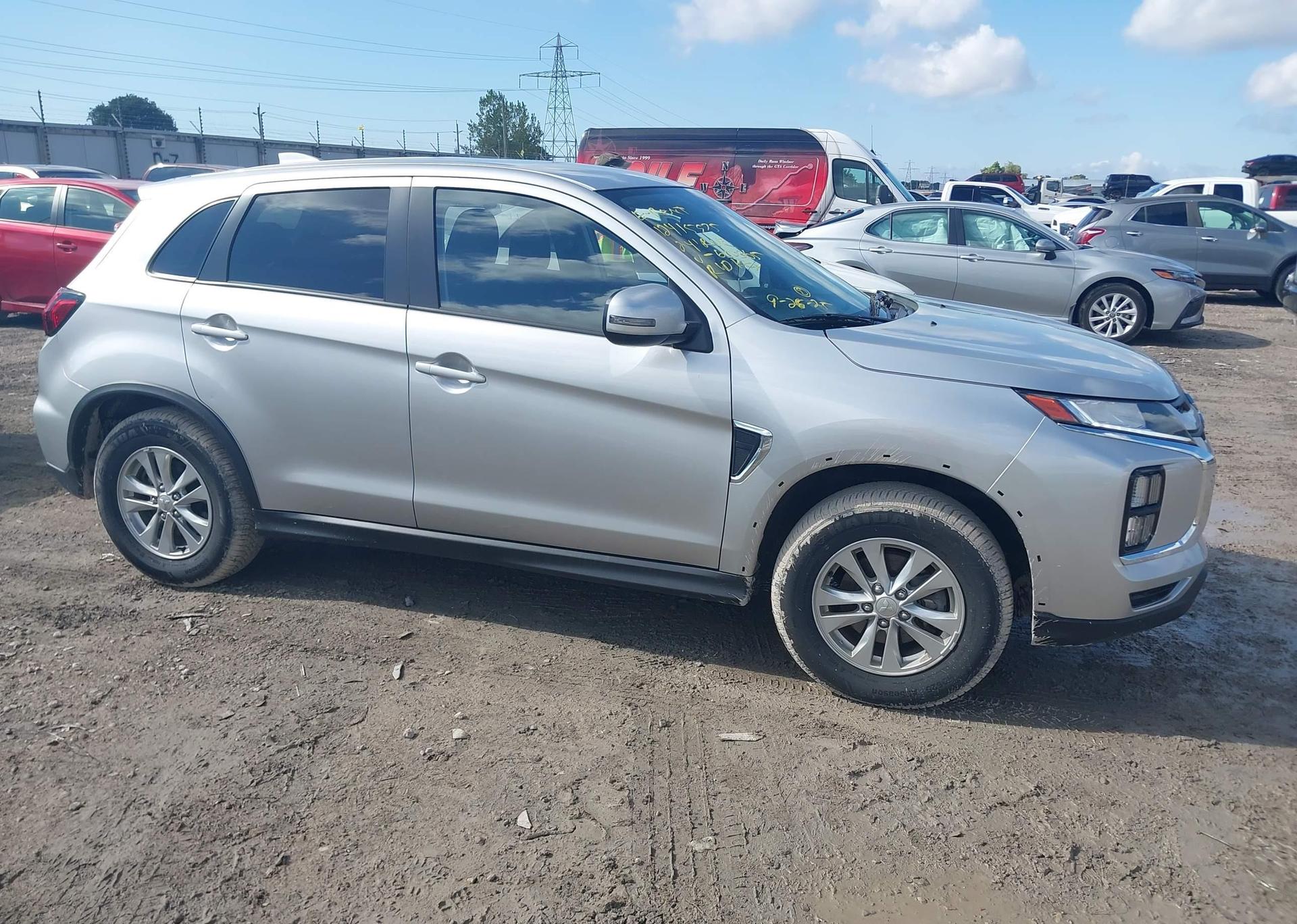 2024 MITSUBISHI RVR SE