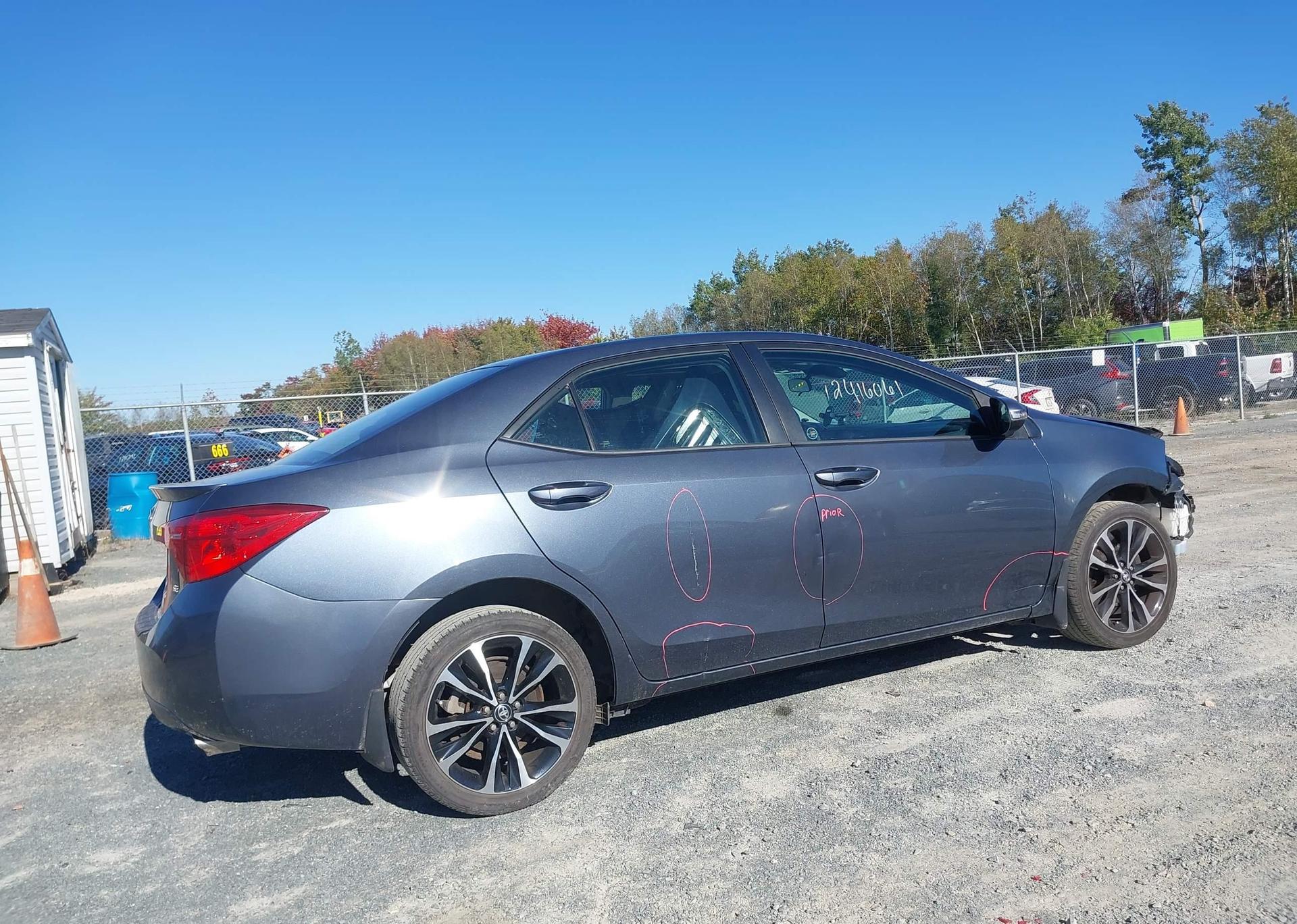 2017 TOYOTA COROLLA SE