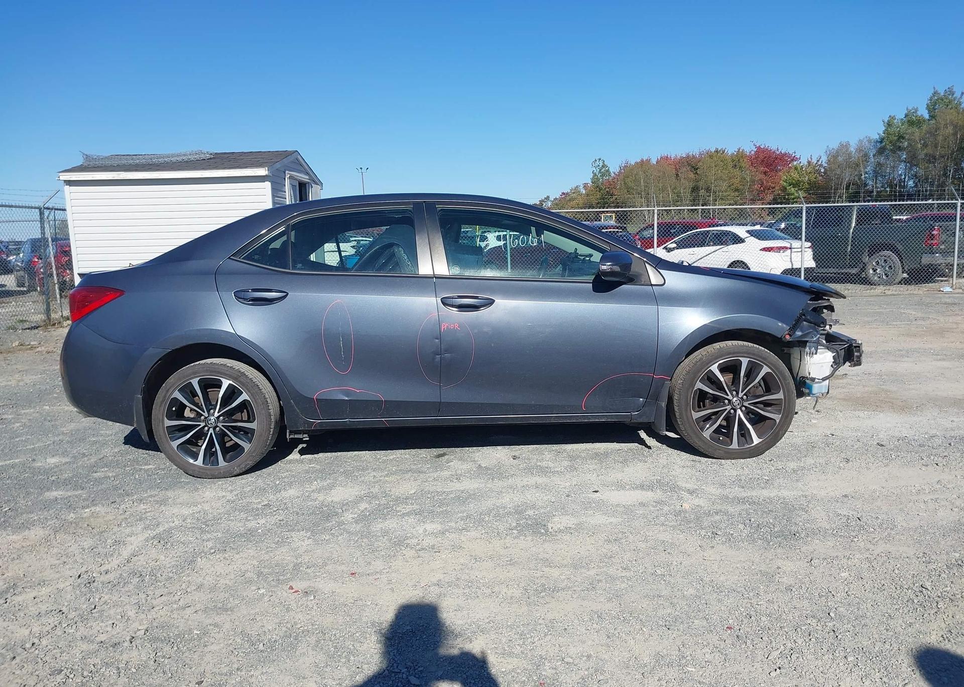 2017 TOYOTA COROLLA SE