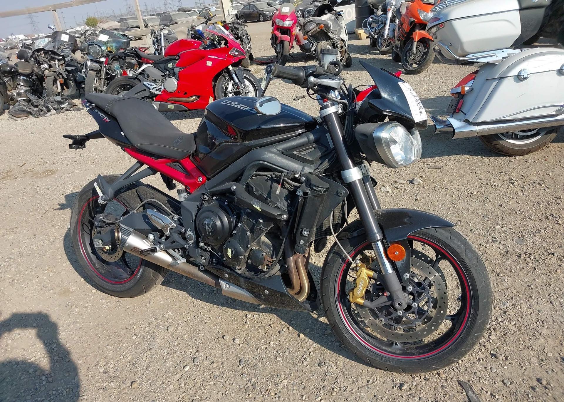 2013 TRIUMPH MOTORCYCLE STREET TRIPLE R