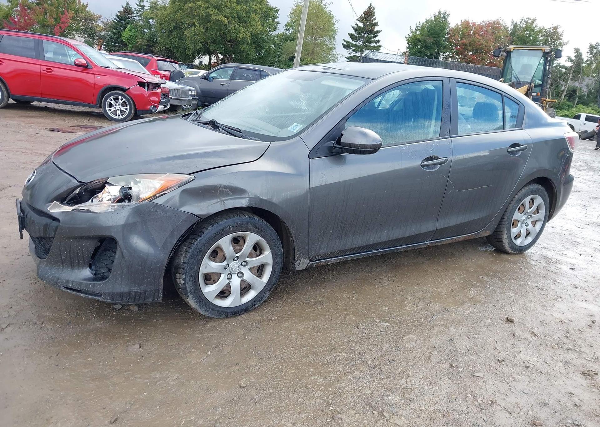2013 MAZDA 3 I