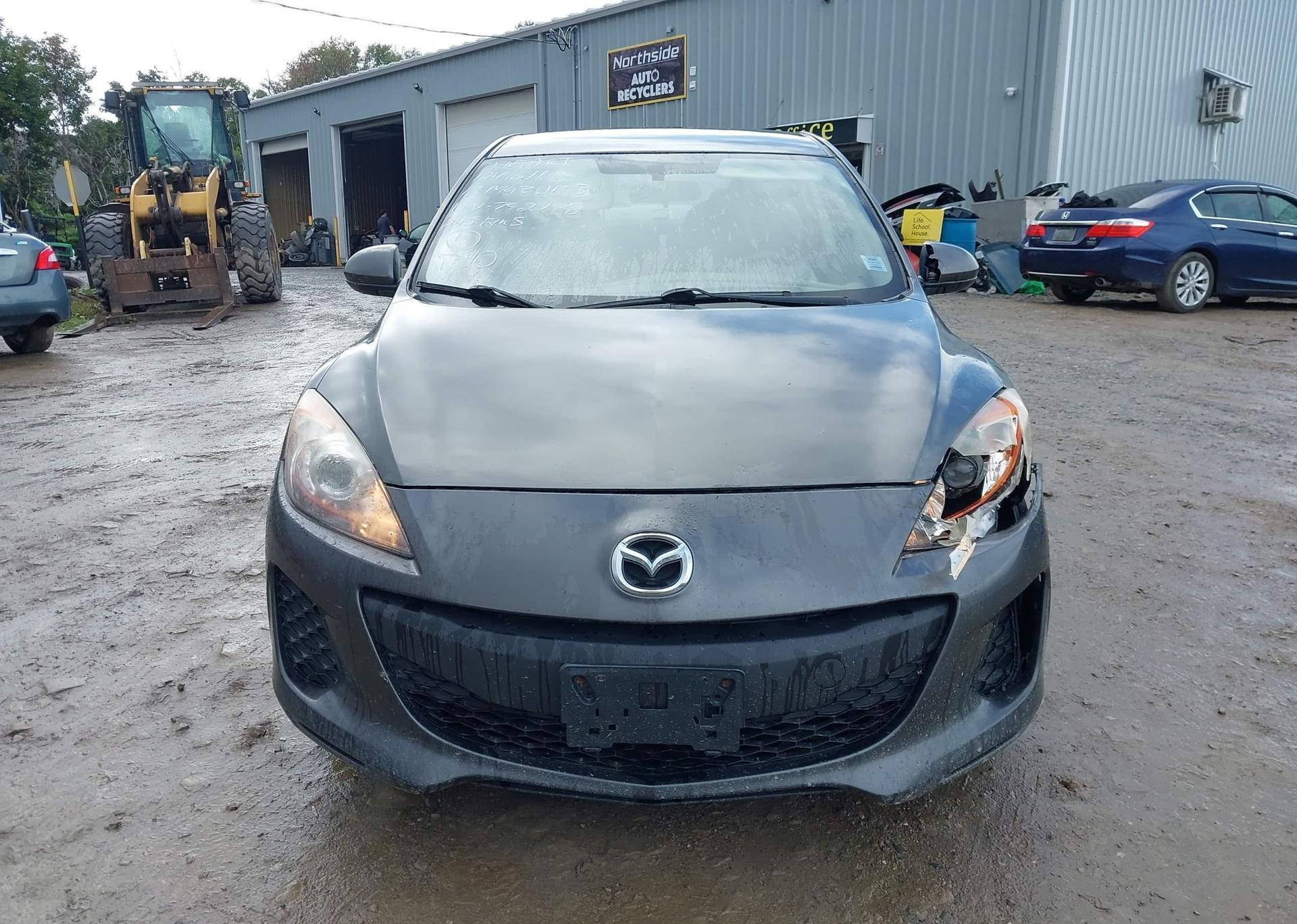 2013 MAZDA 3 I