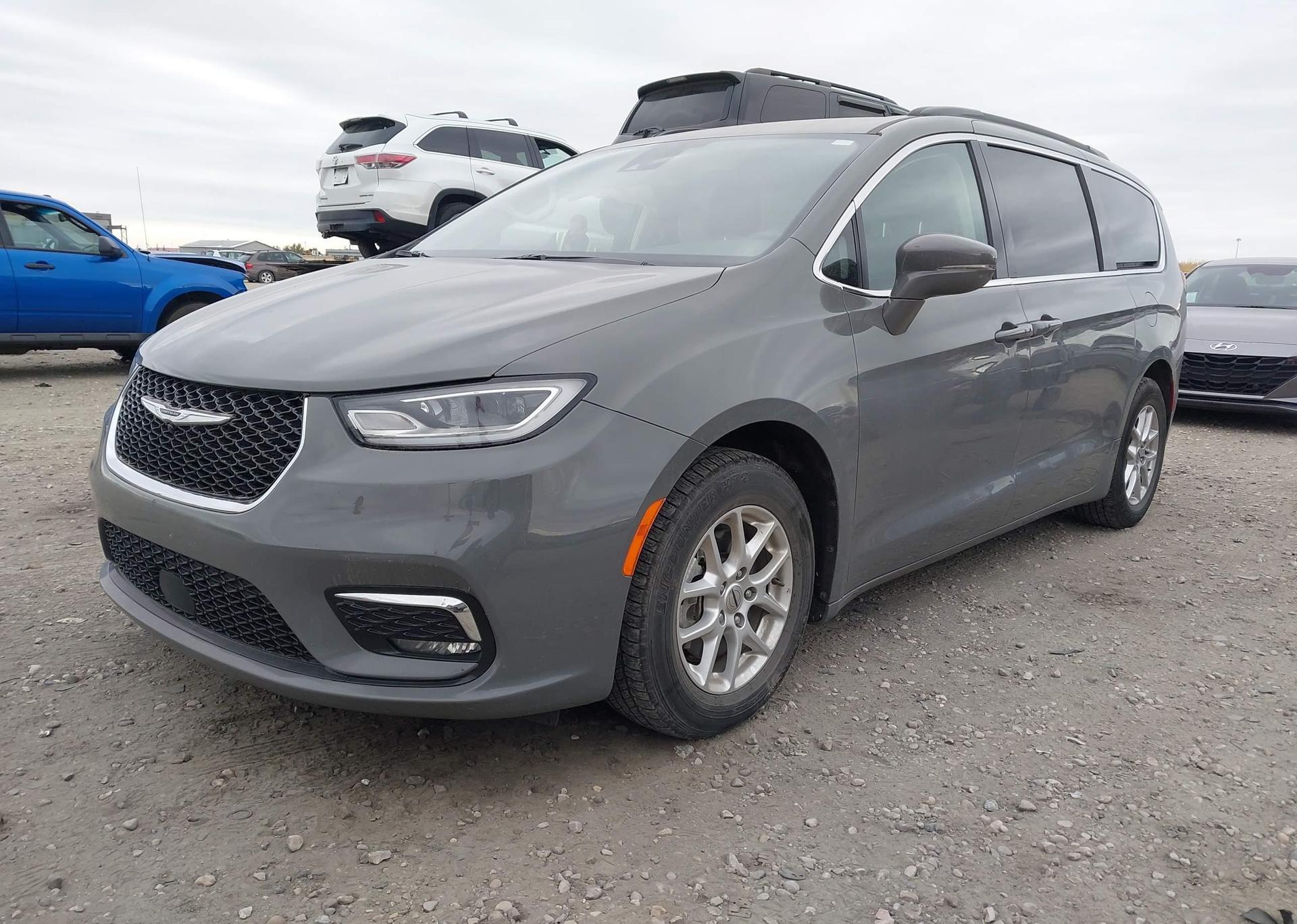 2022 CHRYSLER PACIFICA TOURING-L