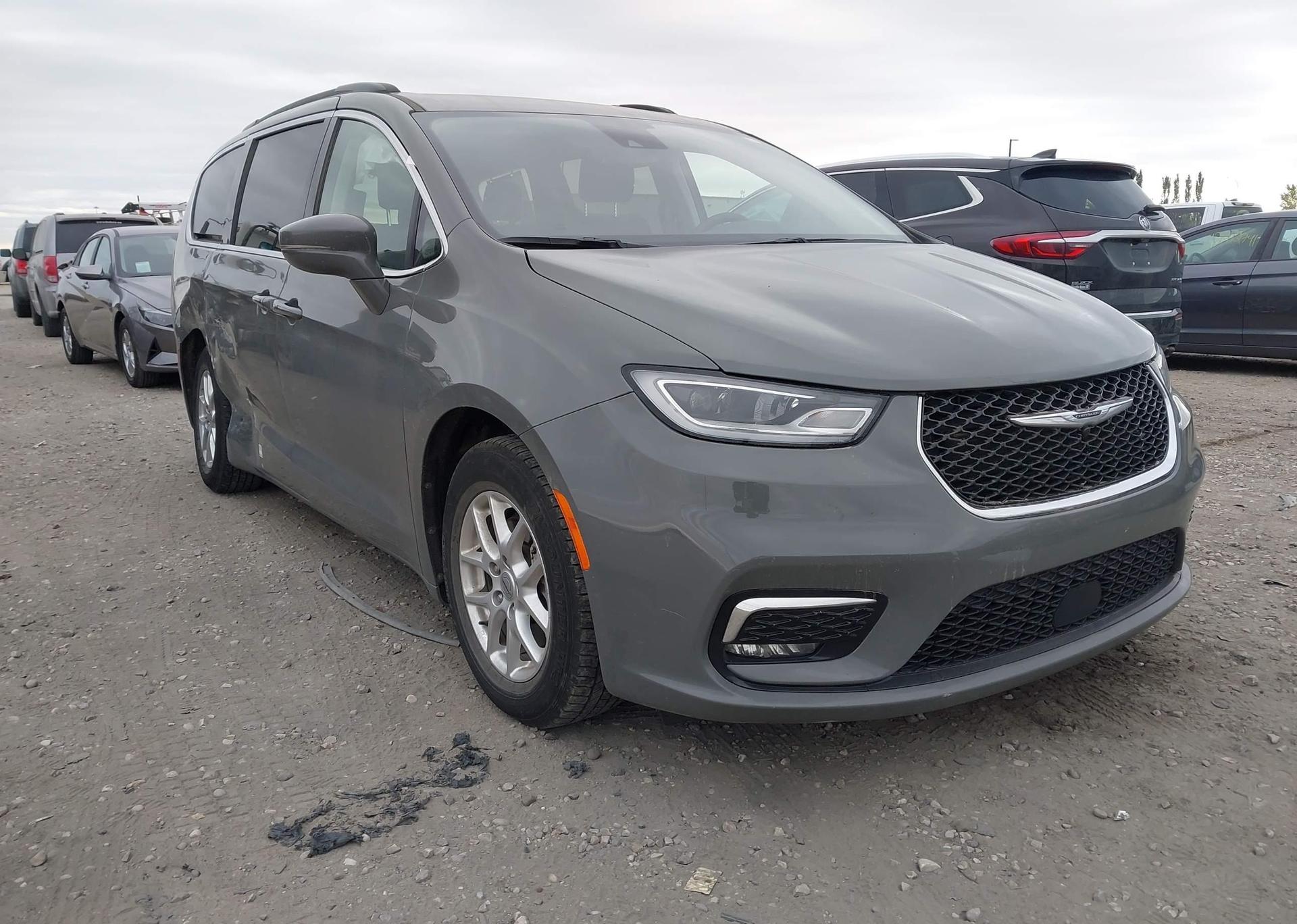 2022 CHRYSLER PACIFICA TOURING-L