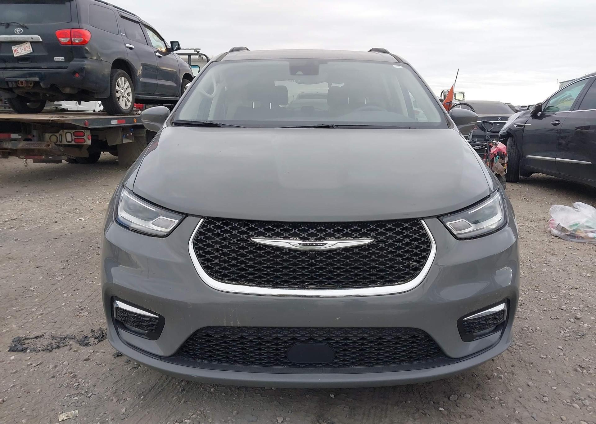 2022 CHRYSLER PACIFICA TOURING-L