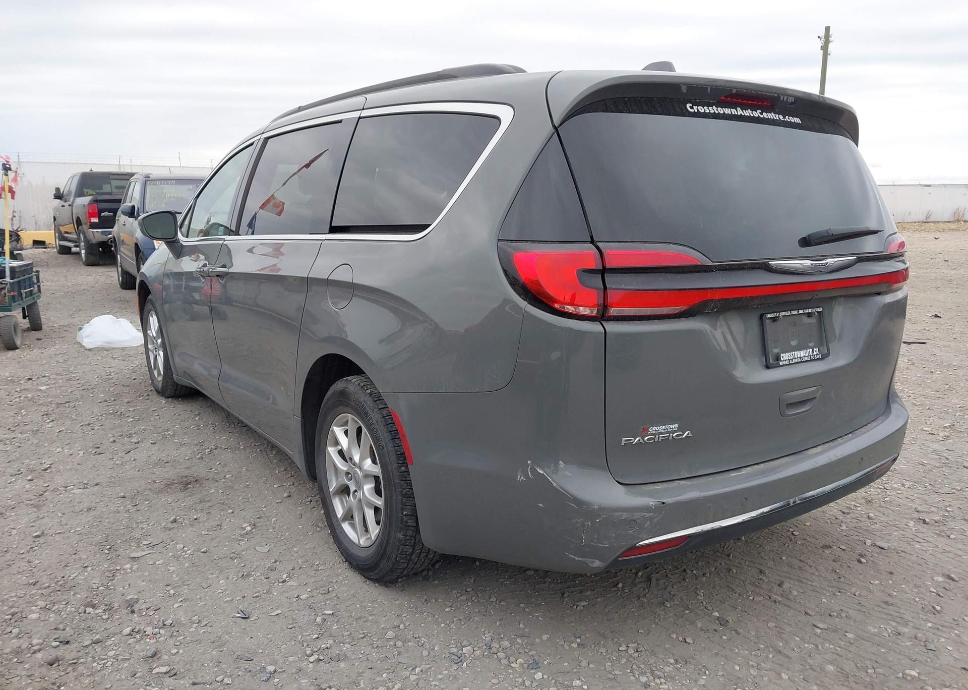 2022 CHRYSLER PACIFICA TOURING-L