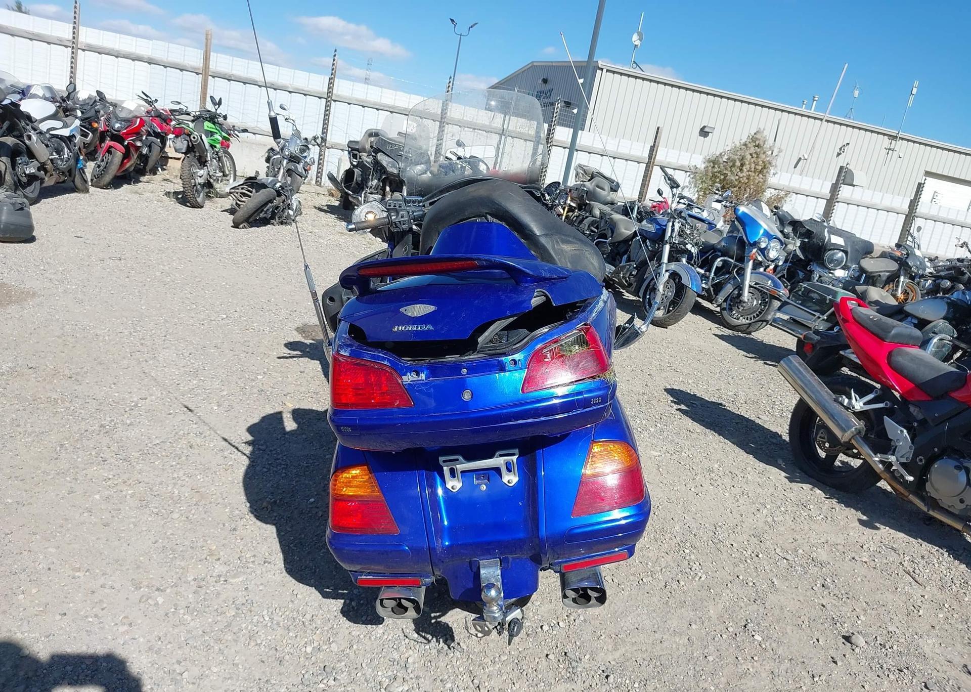 2005 HONDA GL1800
