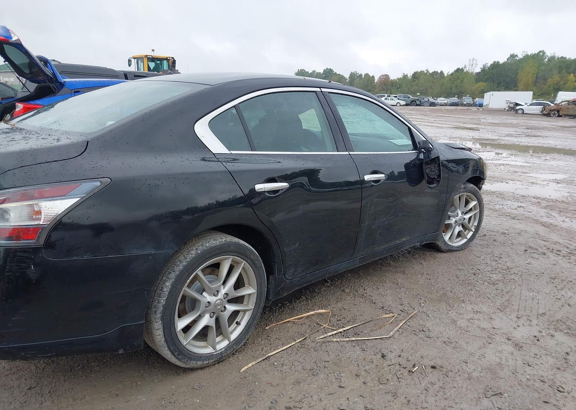 2012 NISSAN MAXIMA SV
