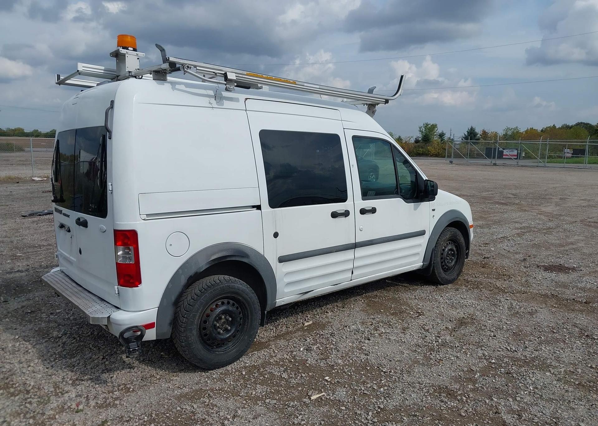 2011 FORD TRANSIT CONNECT XLT