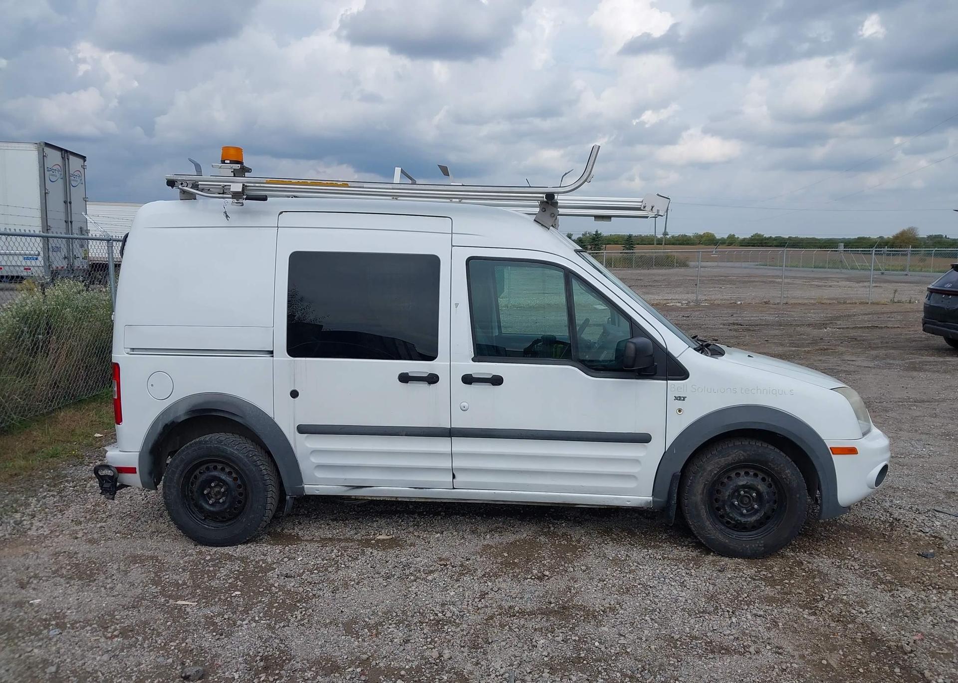 2011 FORD TRANSIT CONNECT XLT