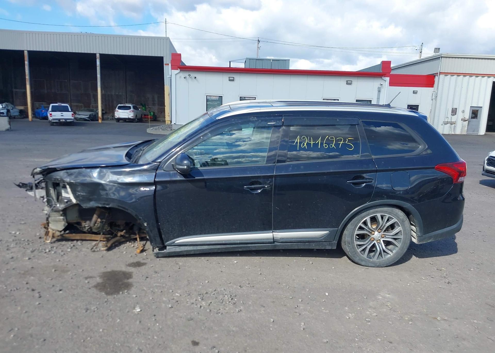 2016 MITSUBISHI OUTLANDER SE