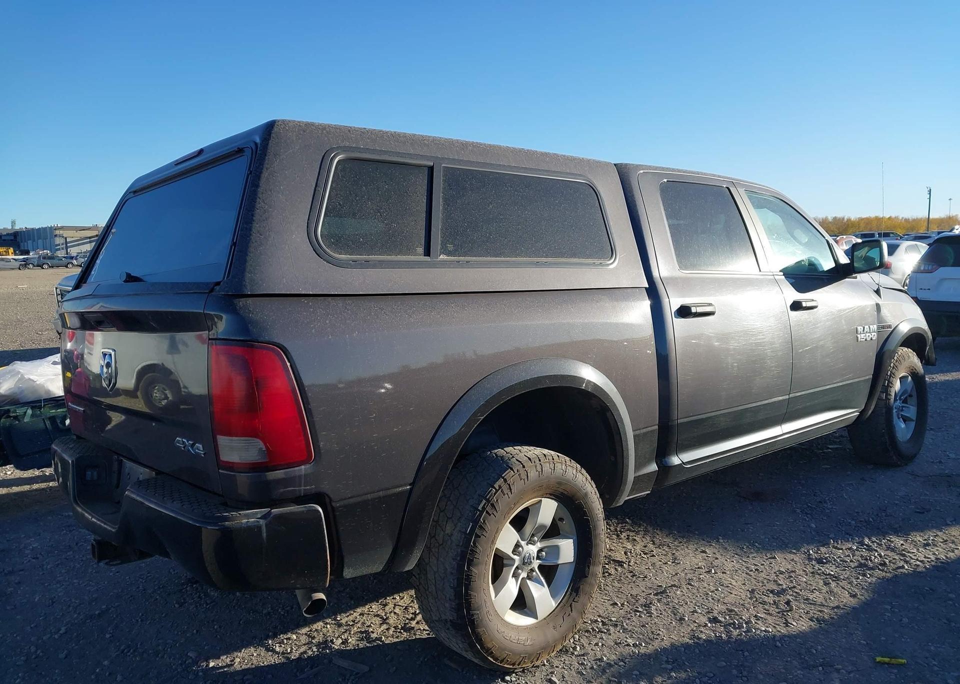 2018 RAM 1500 SLT