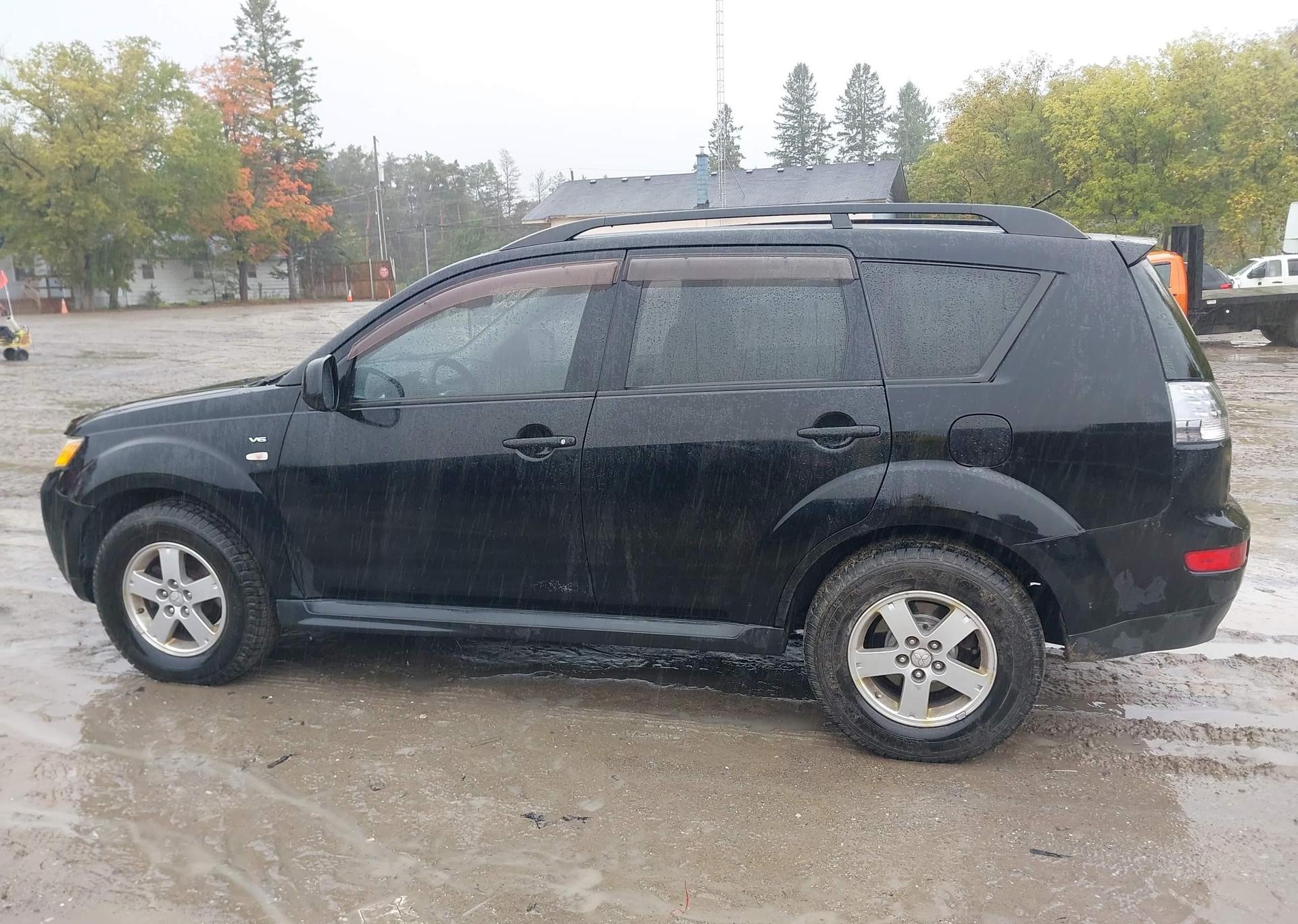 2009 MITSUBISHI outlander