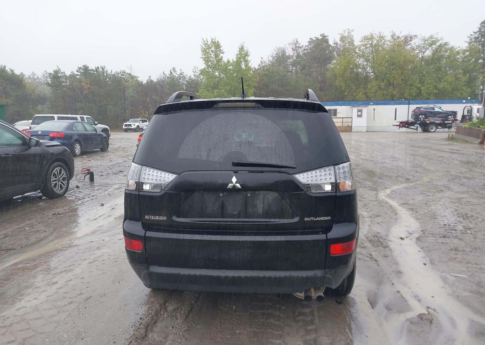 2009 MITSUBISHI outlander