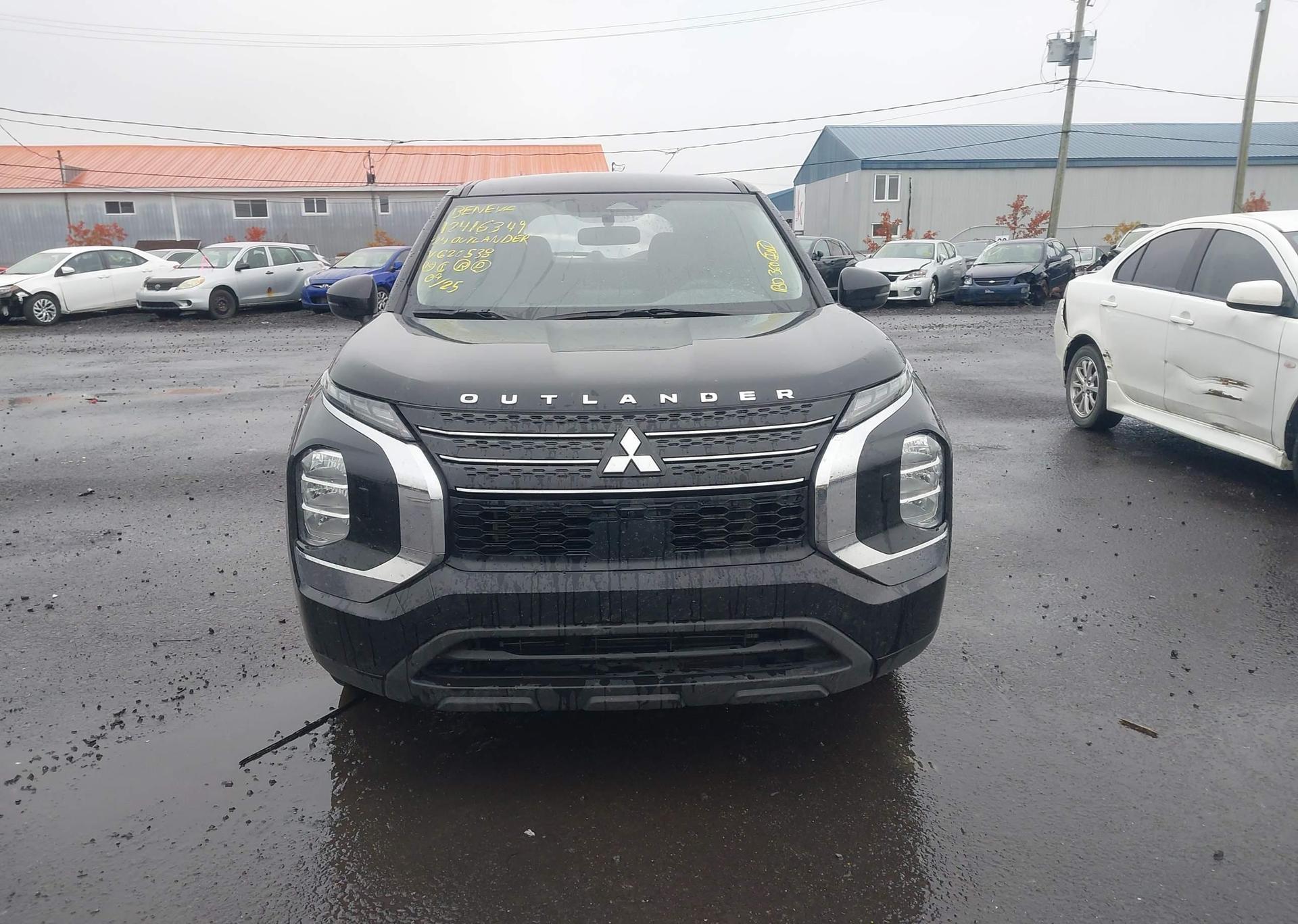 2024 MITSUBISHI OUTLANDER ES