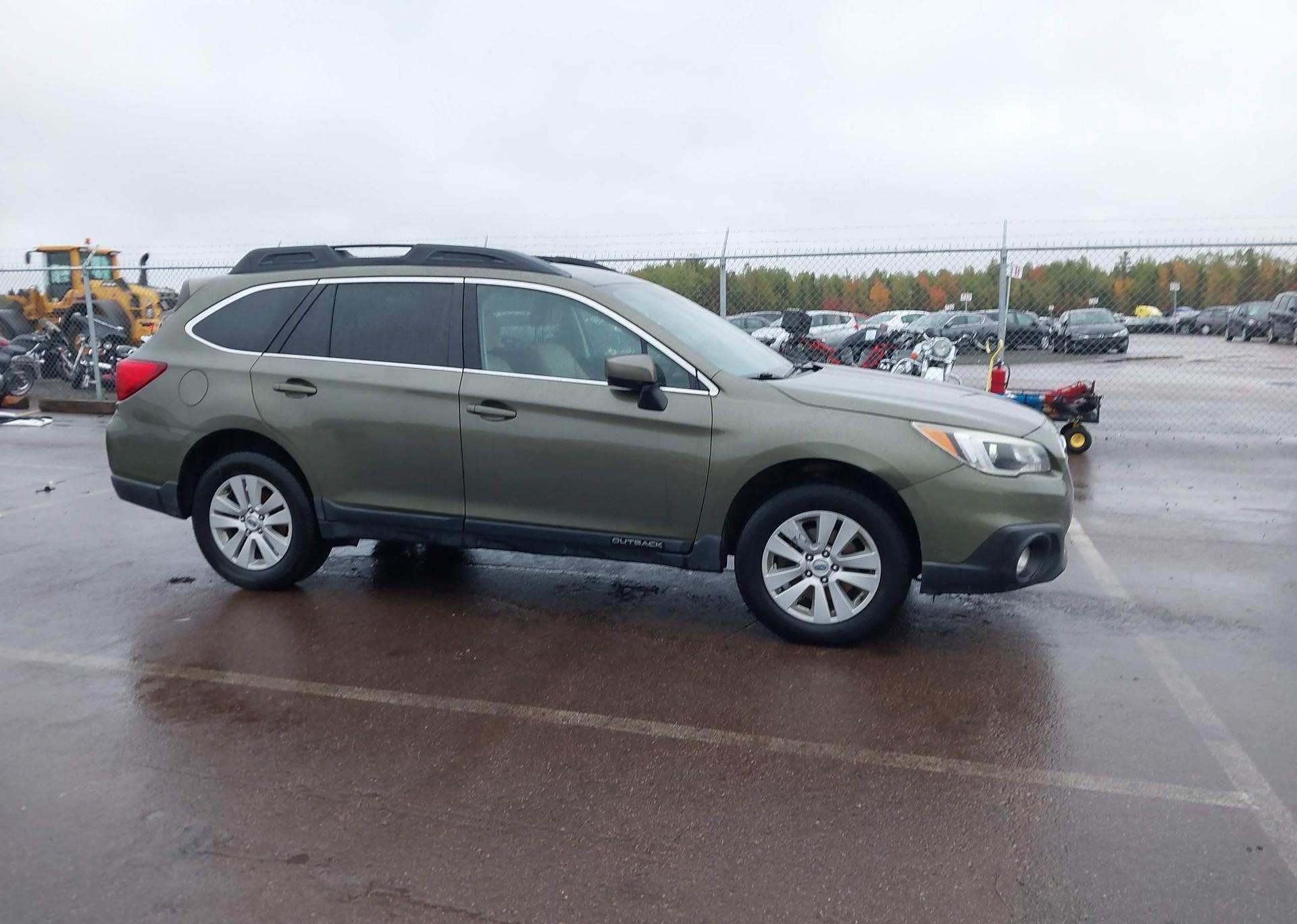 2015 SUBARU OUTBACK 2.5I