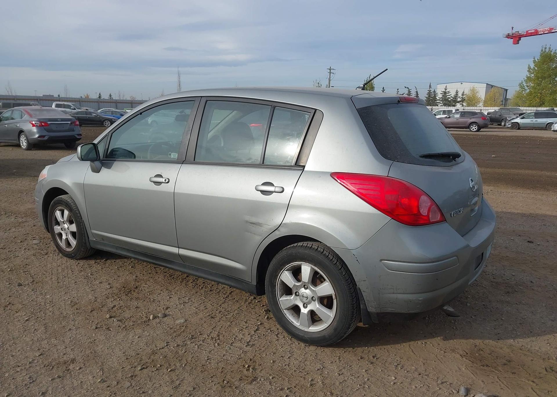 2010 NISSAN VERSA 1.8SL