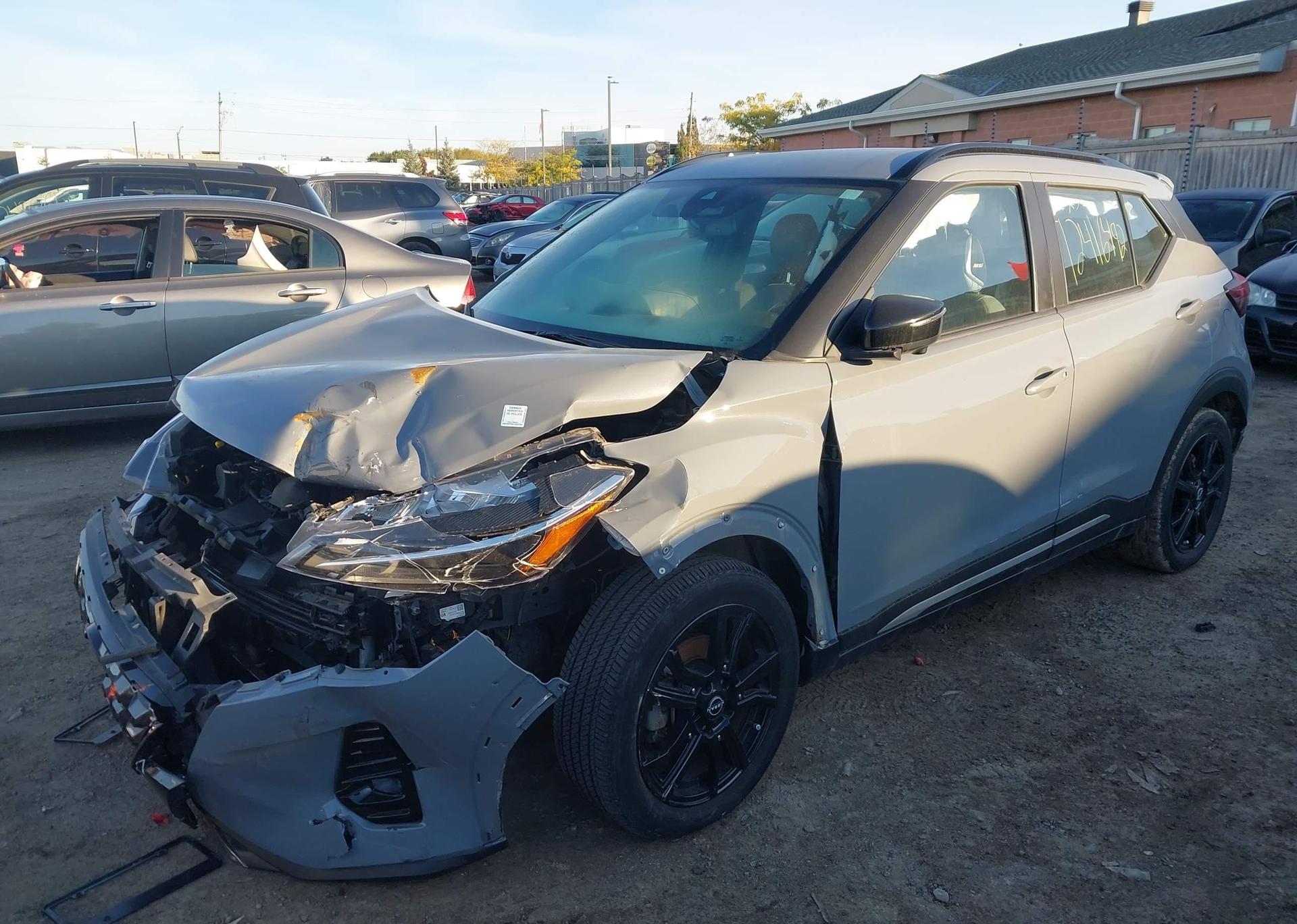 2022 NISSAN KICKS SR