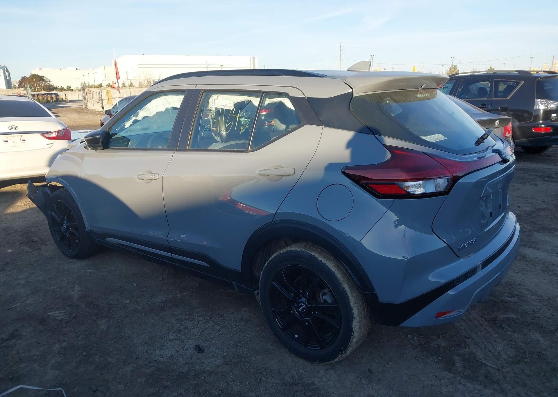 2022 NISSAN KICKS SR