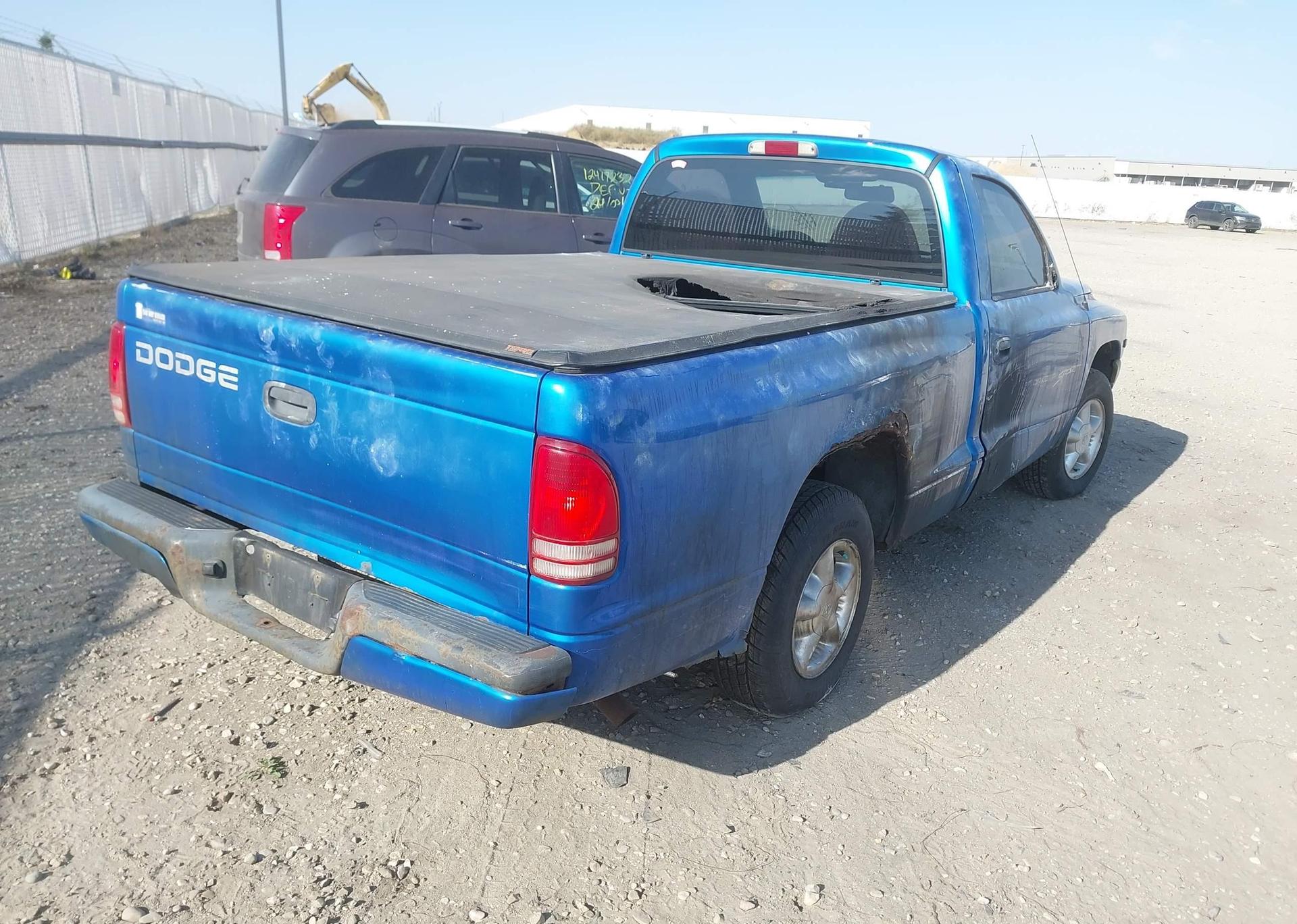 1999 DODGE DAKOTA SLT