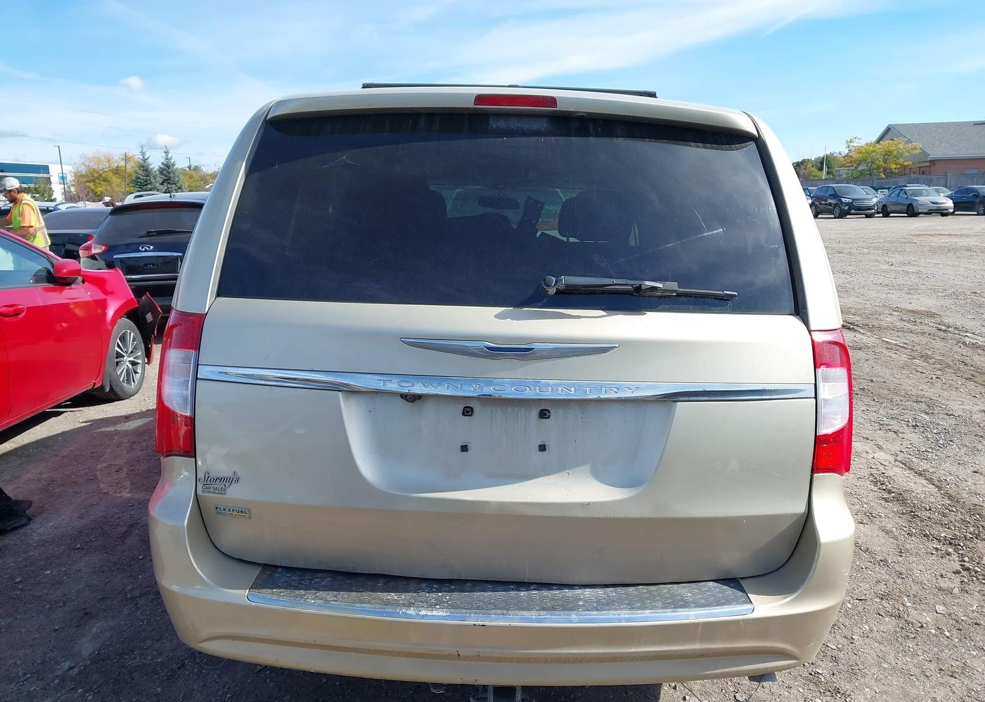 2011 CHRYSLER TOWN & COUNTRY TOURING
