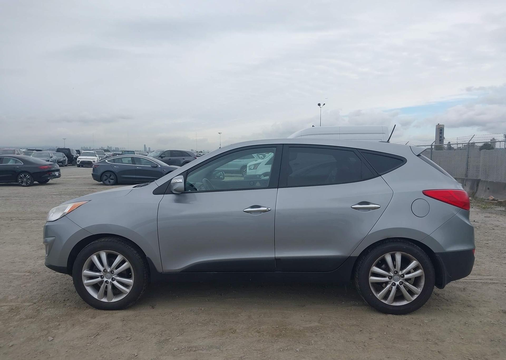 2010 HYUNDAI TUCSON LIMITED