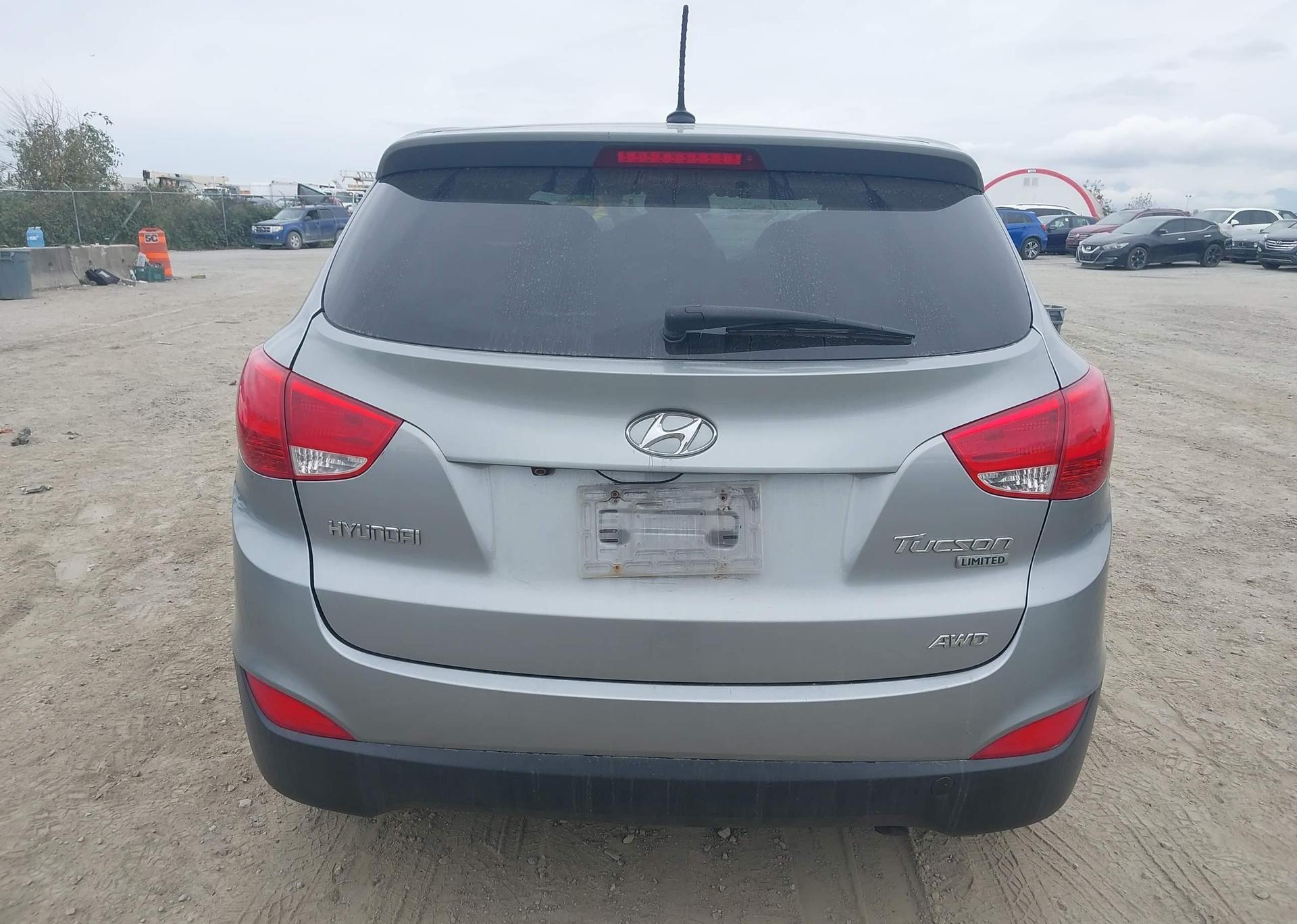 2010 HYUNDAI TUCSON LIMITED