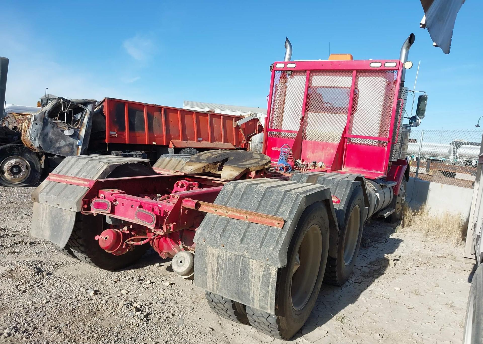 2005 KENWORTH CONSTRUCTION T800