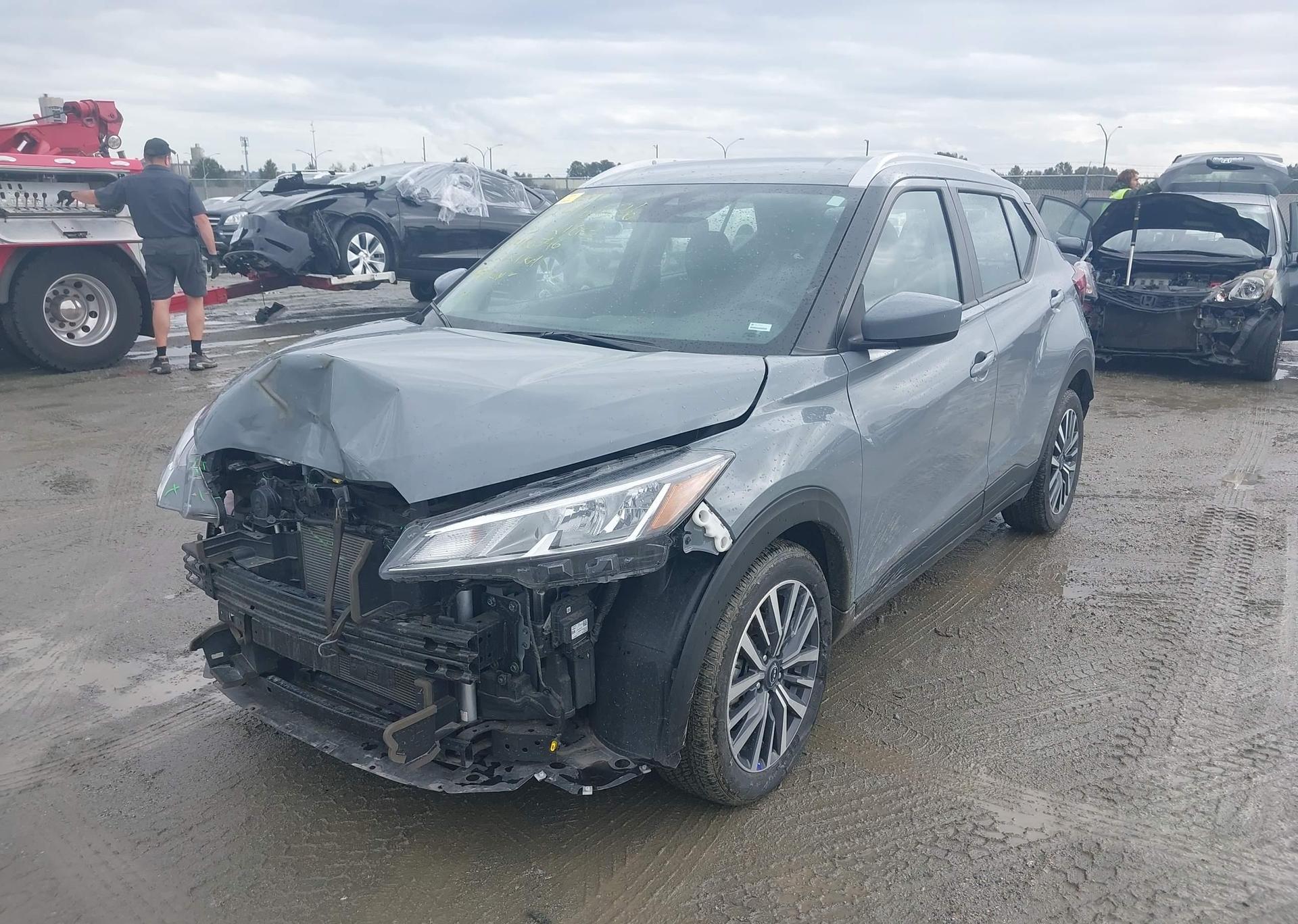 2025 NISSAN KICKS PLAY SV