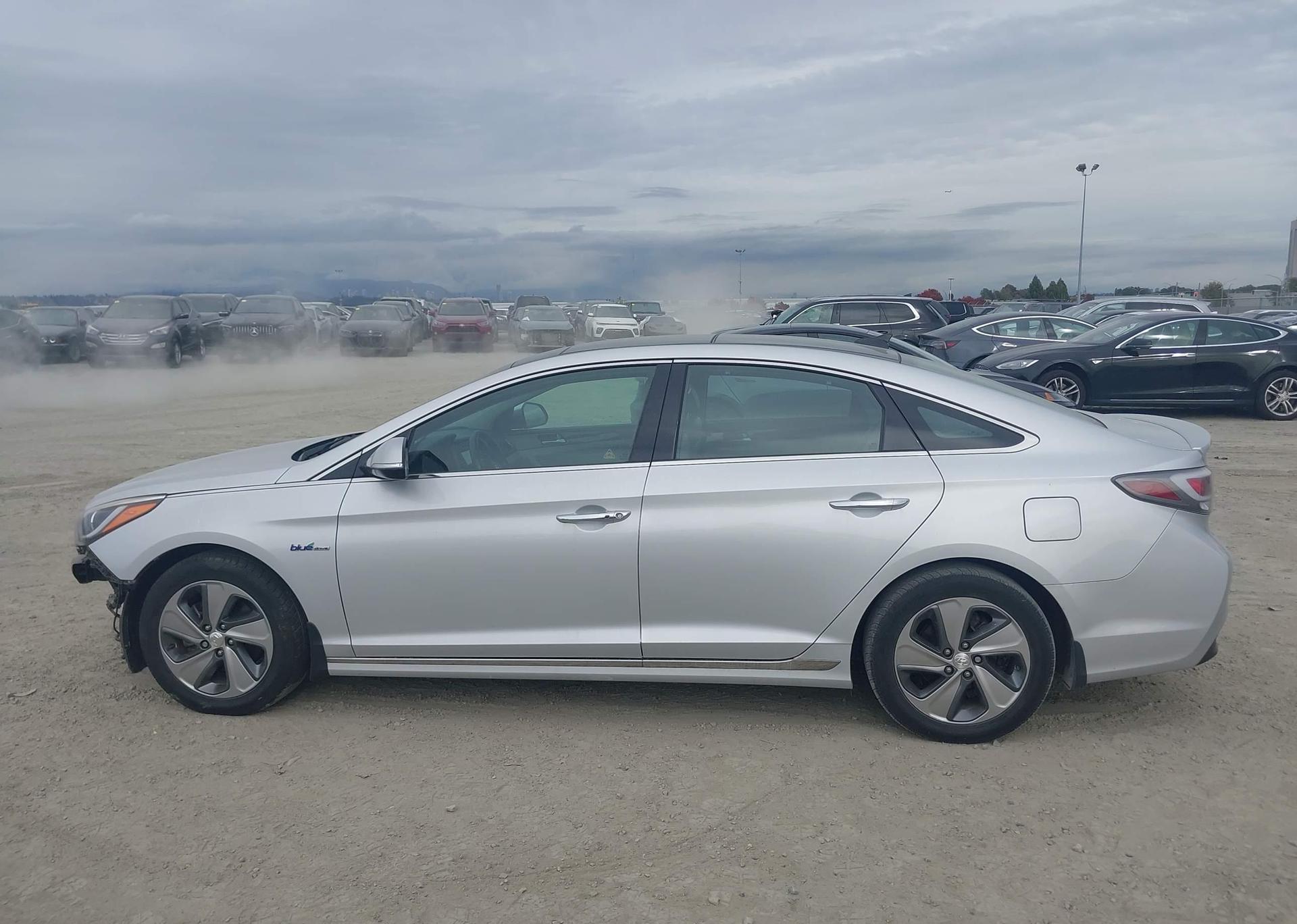 2016 HYUNDAI SONATA HYBRID LIMITED