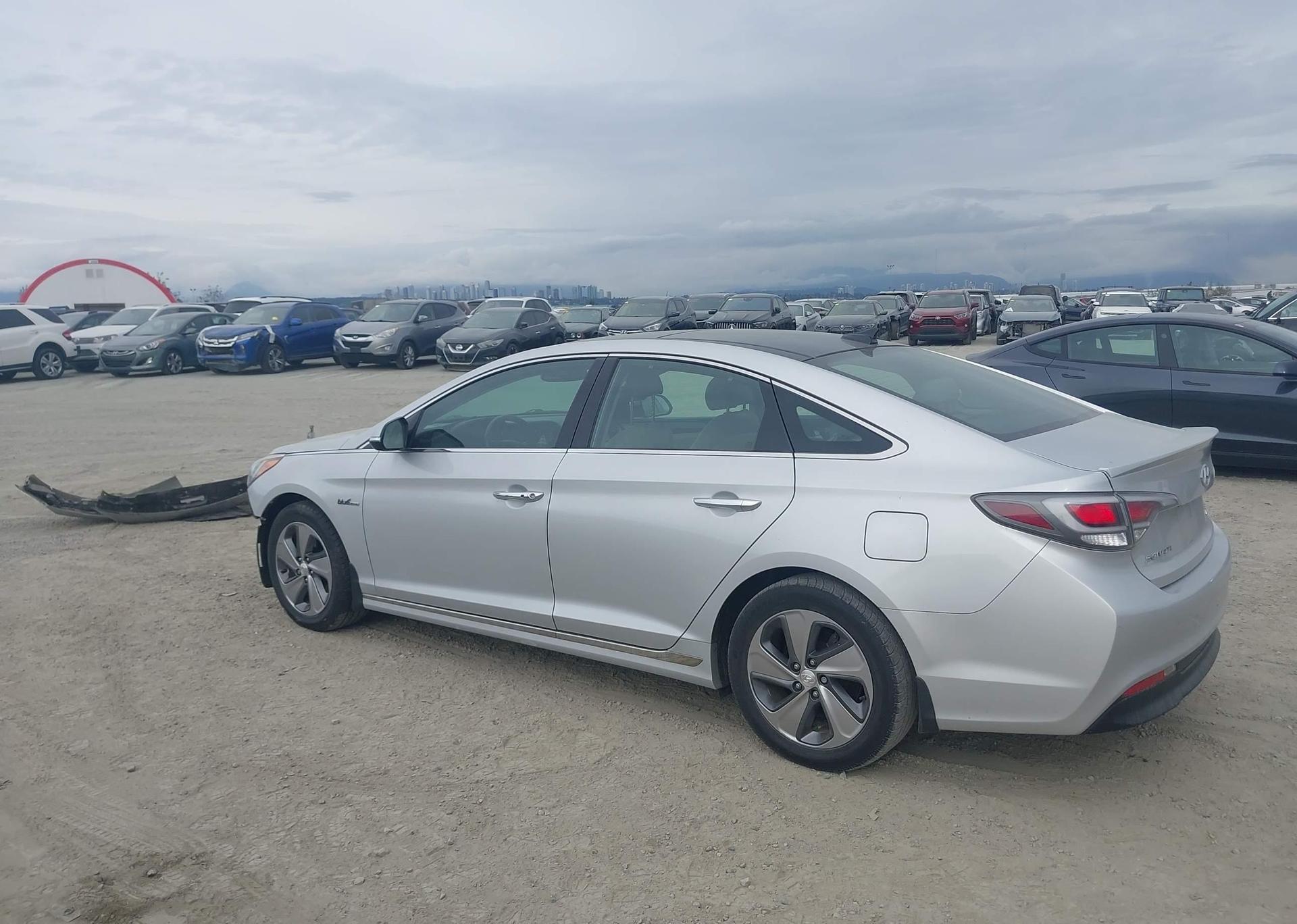 2016 HYUNDAI SONATA HYBRID LIMITED