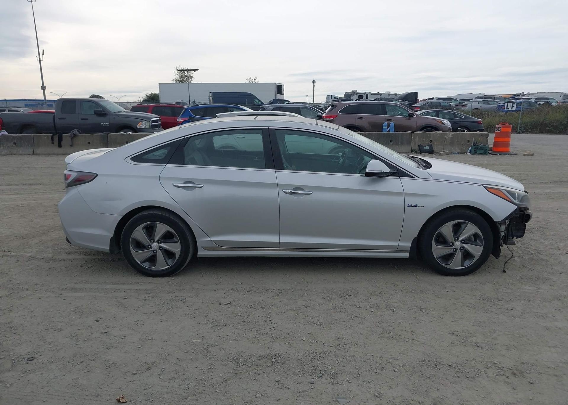 2016 HYUNDAI SONATA HYBRID LIMITED