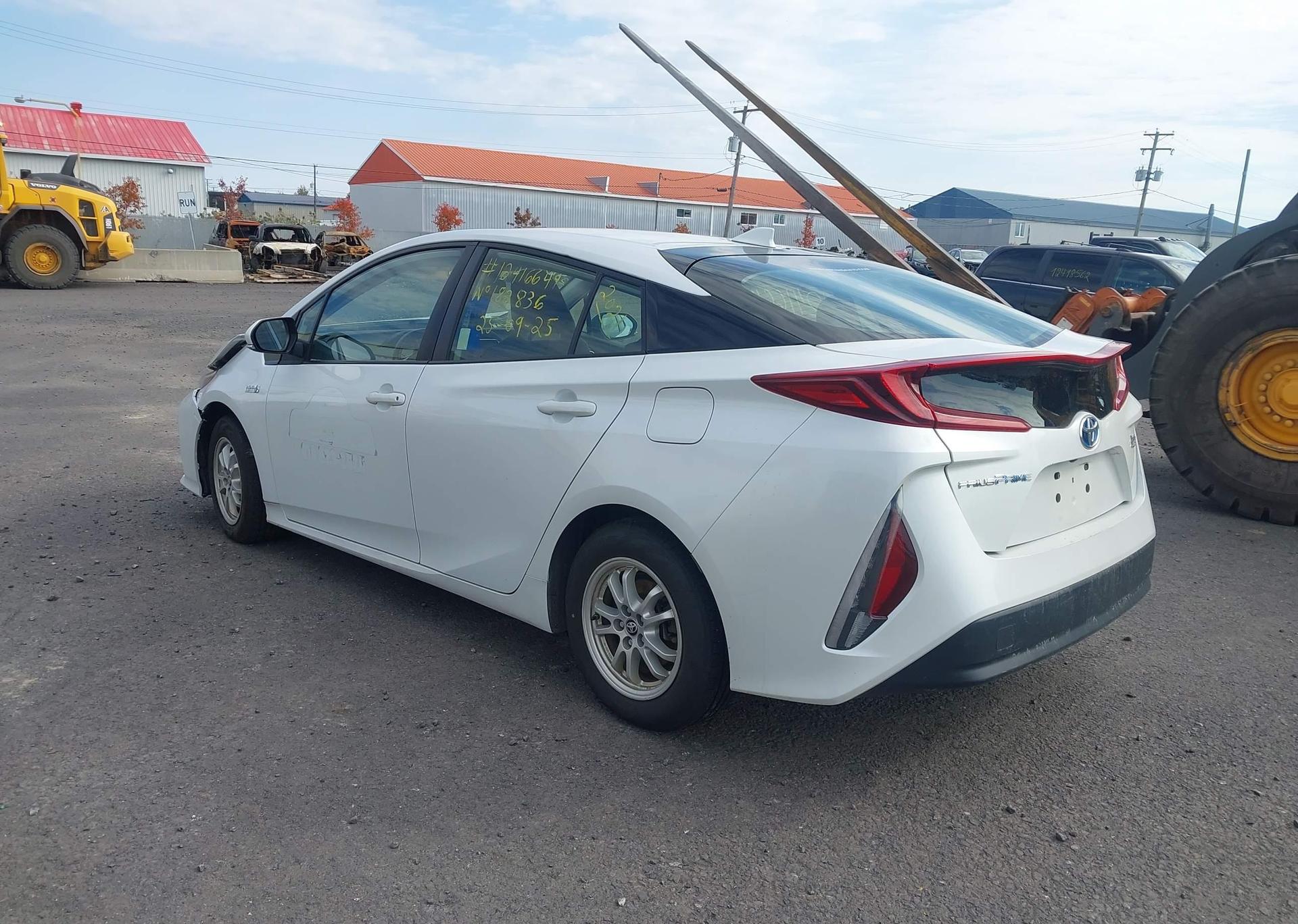 2021 TOYOTA PRIUS PRIME LE