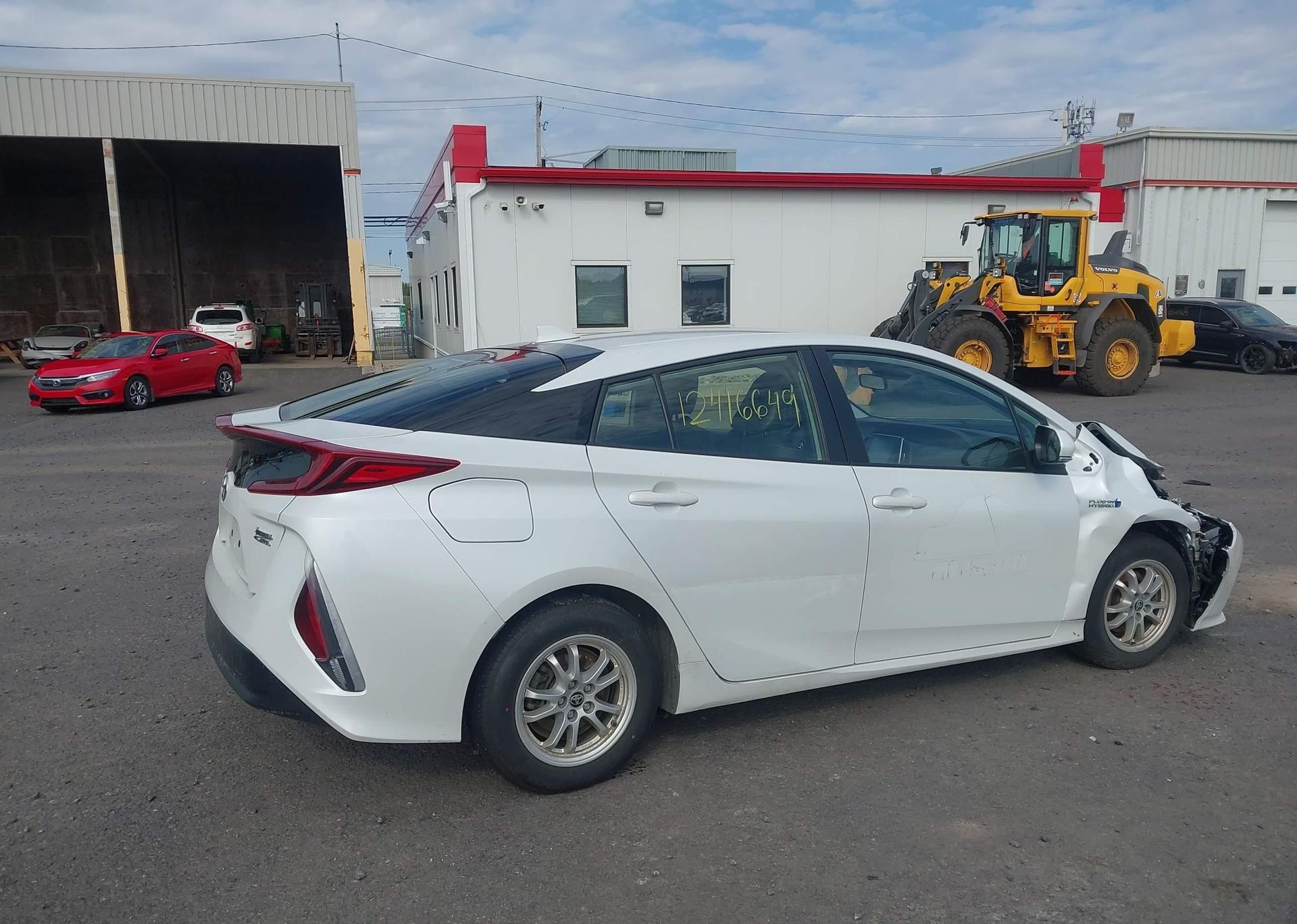2021 TOYOTA PRIUS PRIME LE
