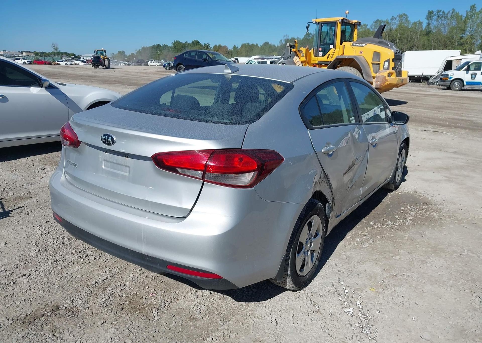 2017 KIA FORTE EX