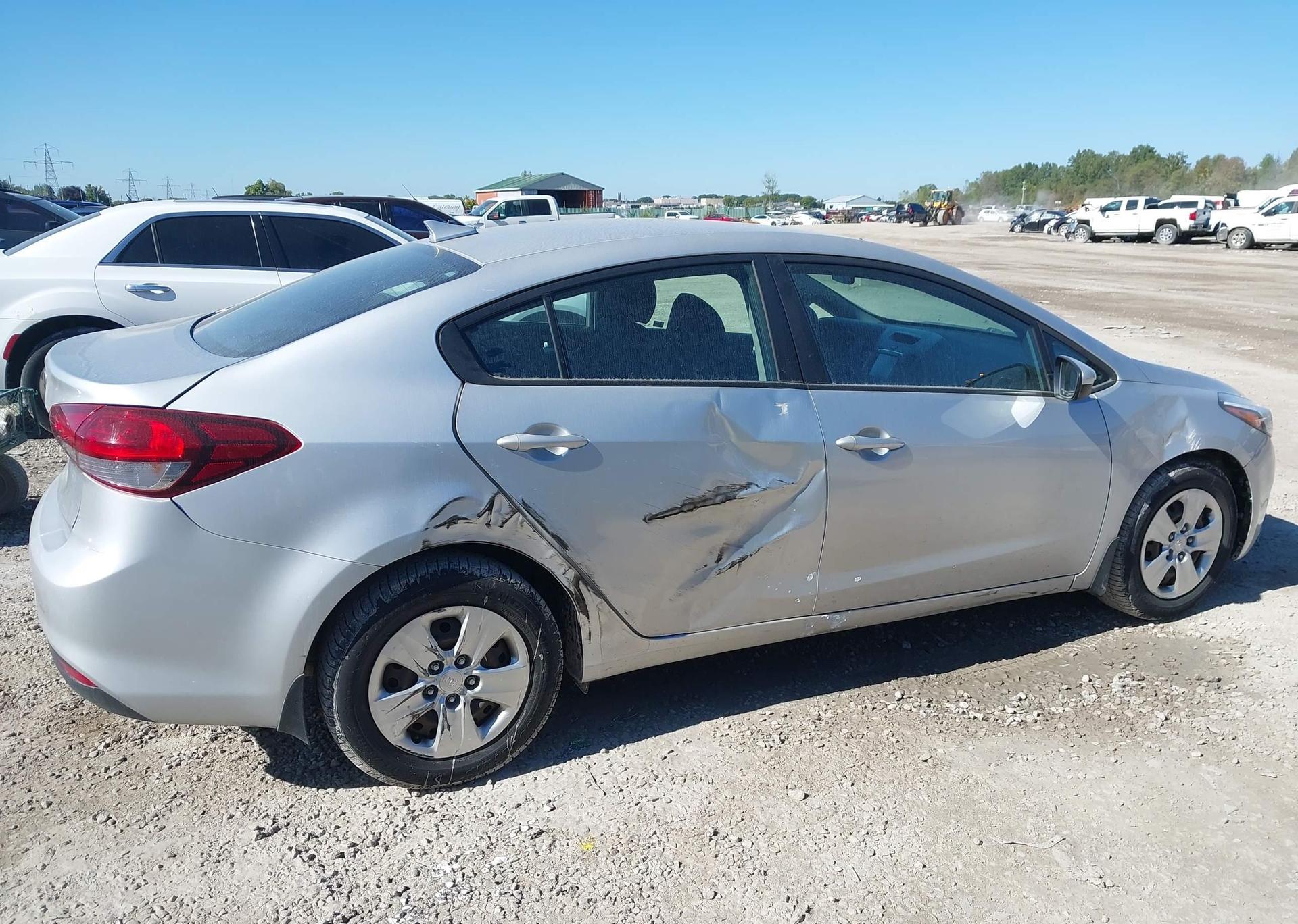 2017 KIA FORTE EX