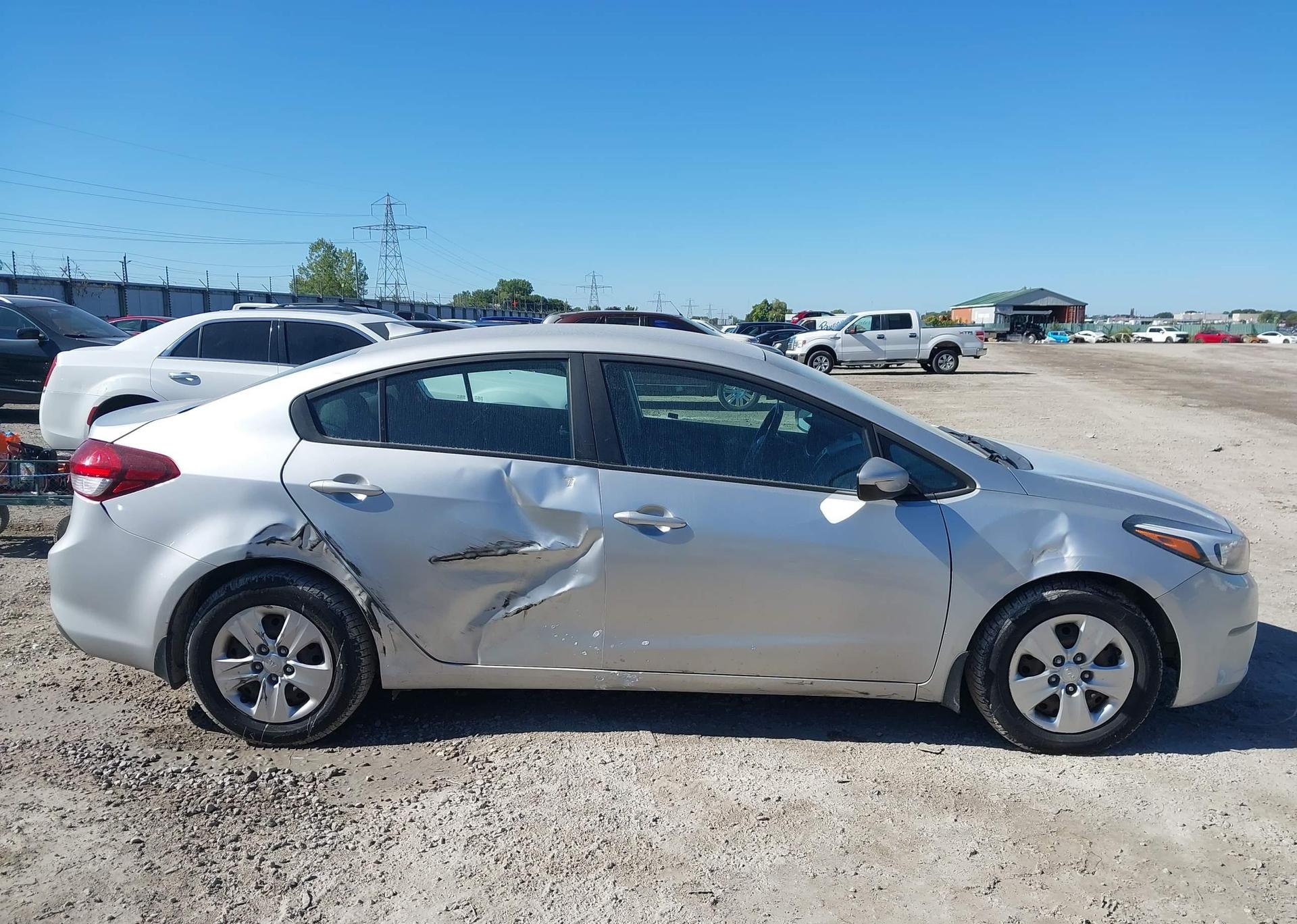 2017 KIA FORTE EX