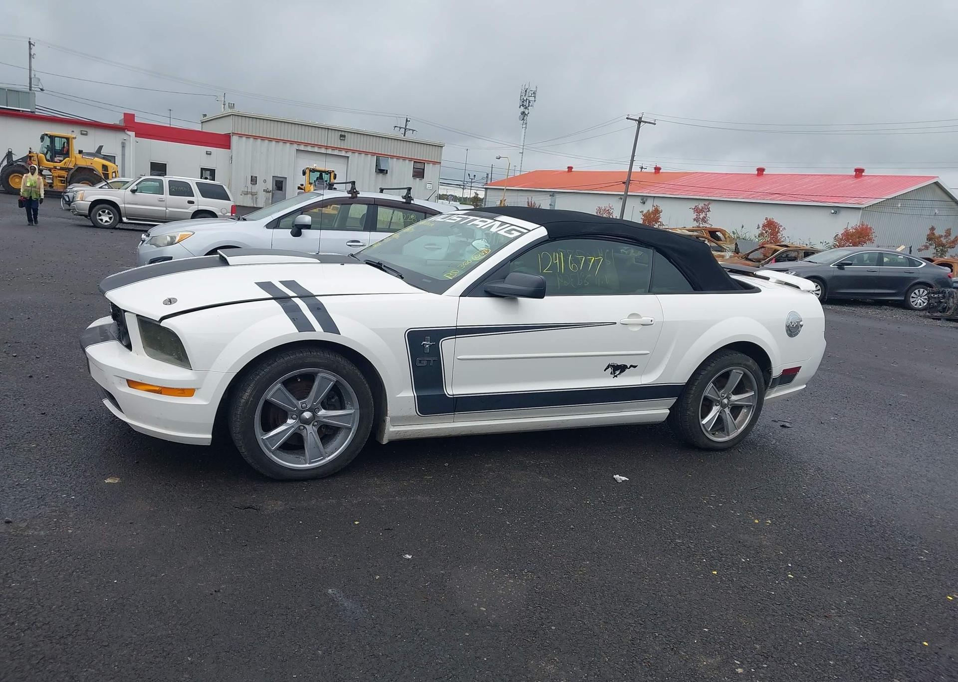 2005 FORD MUSTANG GT