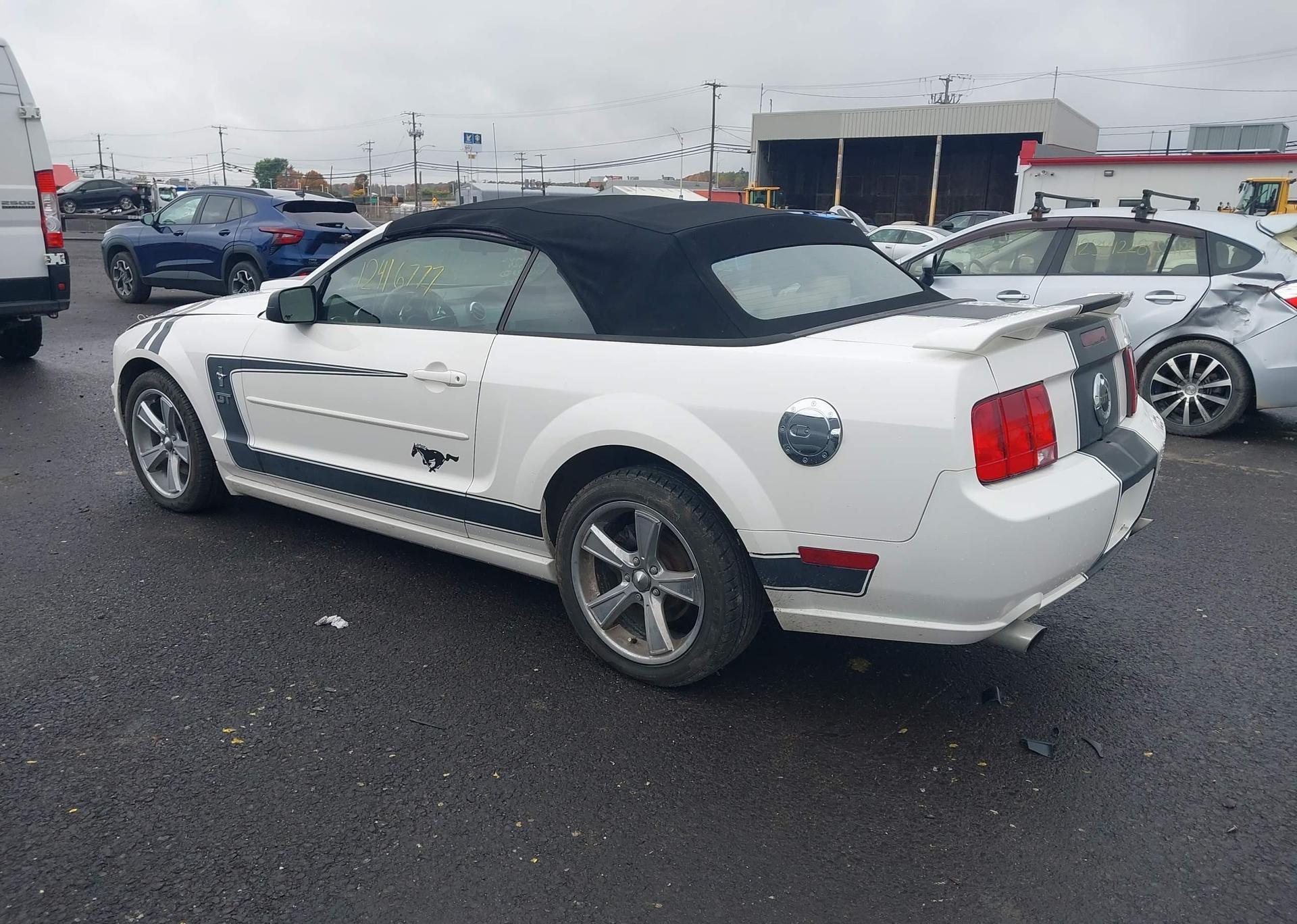 2005 FORD MUSTANG GT