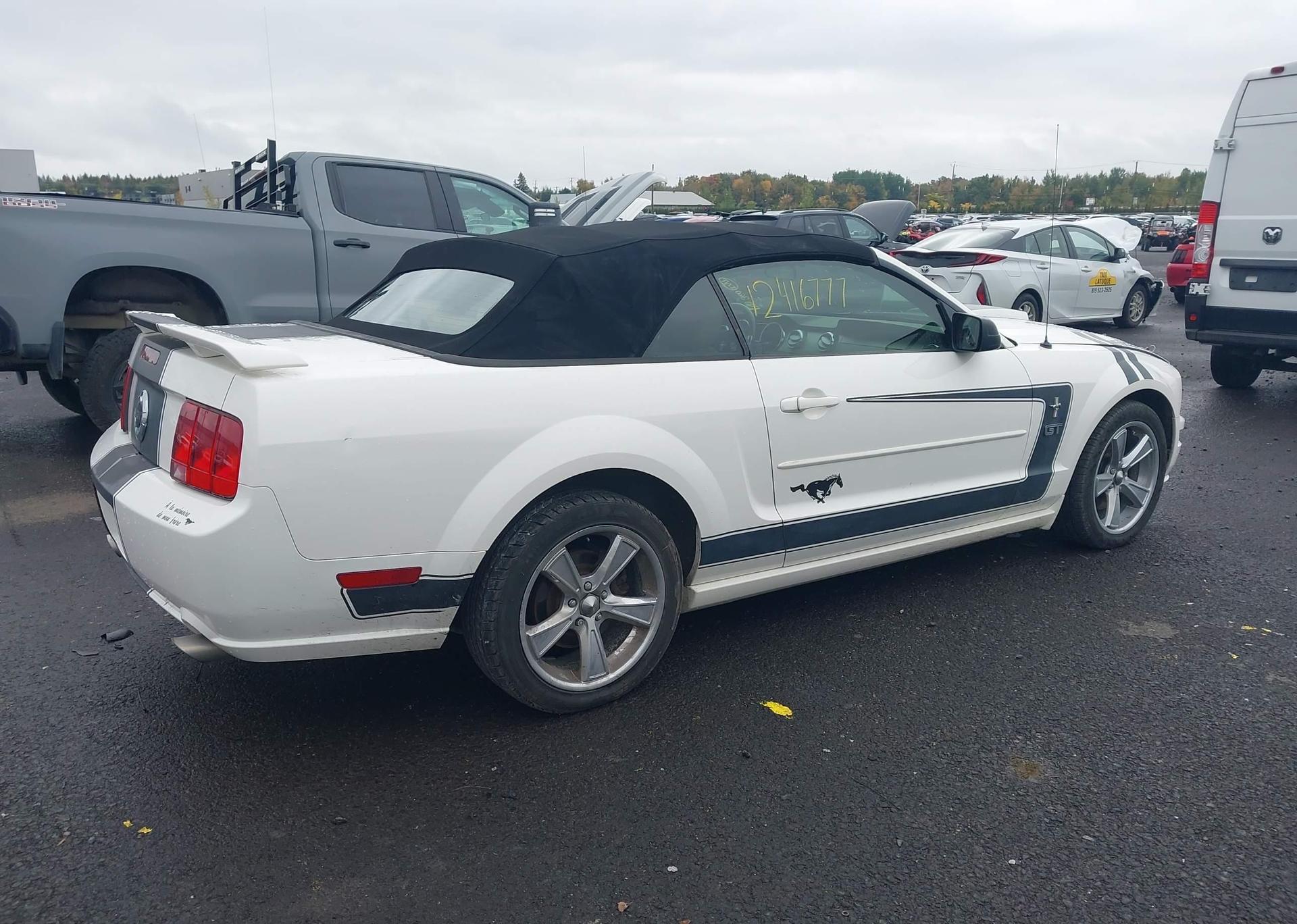 2005 FORD MUSTANG GT