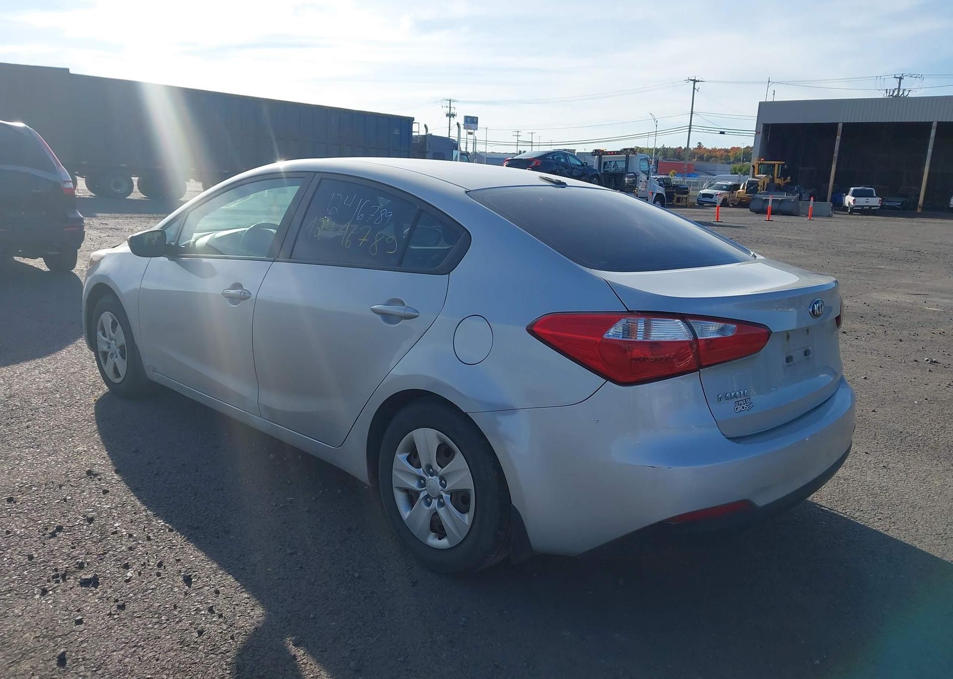 2015 KIA FORTE 1.8L LX