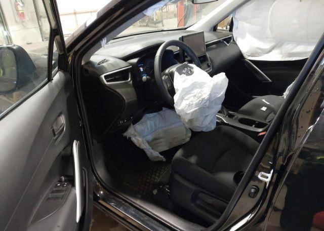 2025 TOYOTA COROLLA CROSS LE