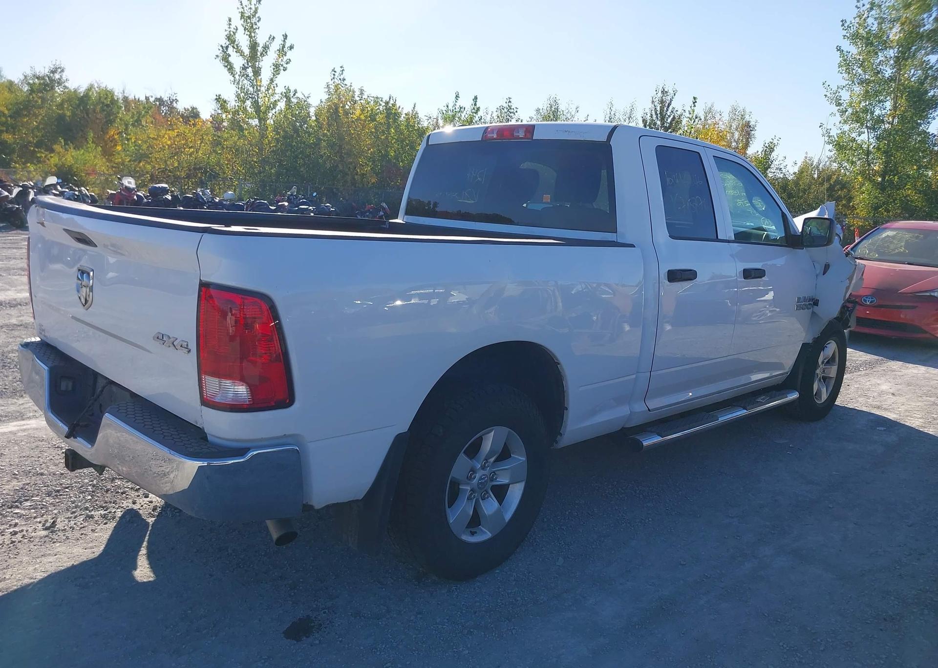 2015 RAM 1500 ST