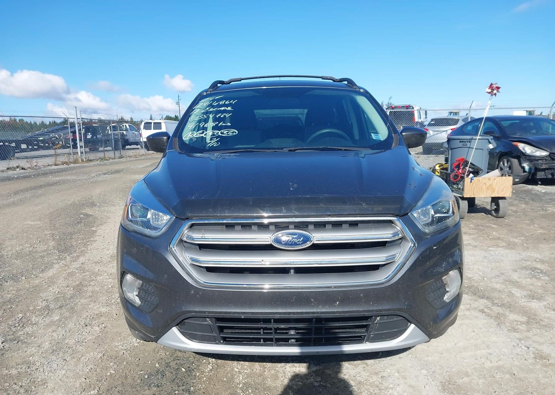2017 FORD ESCAPE SE