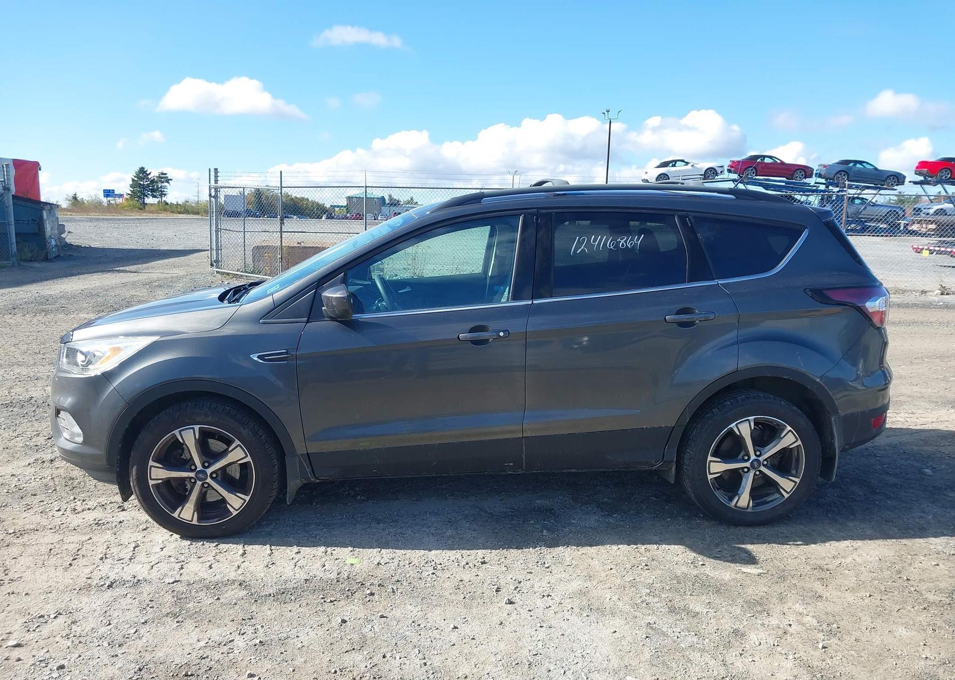 2017 FORD ESCAPE SE