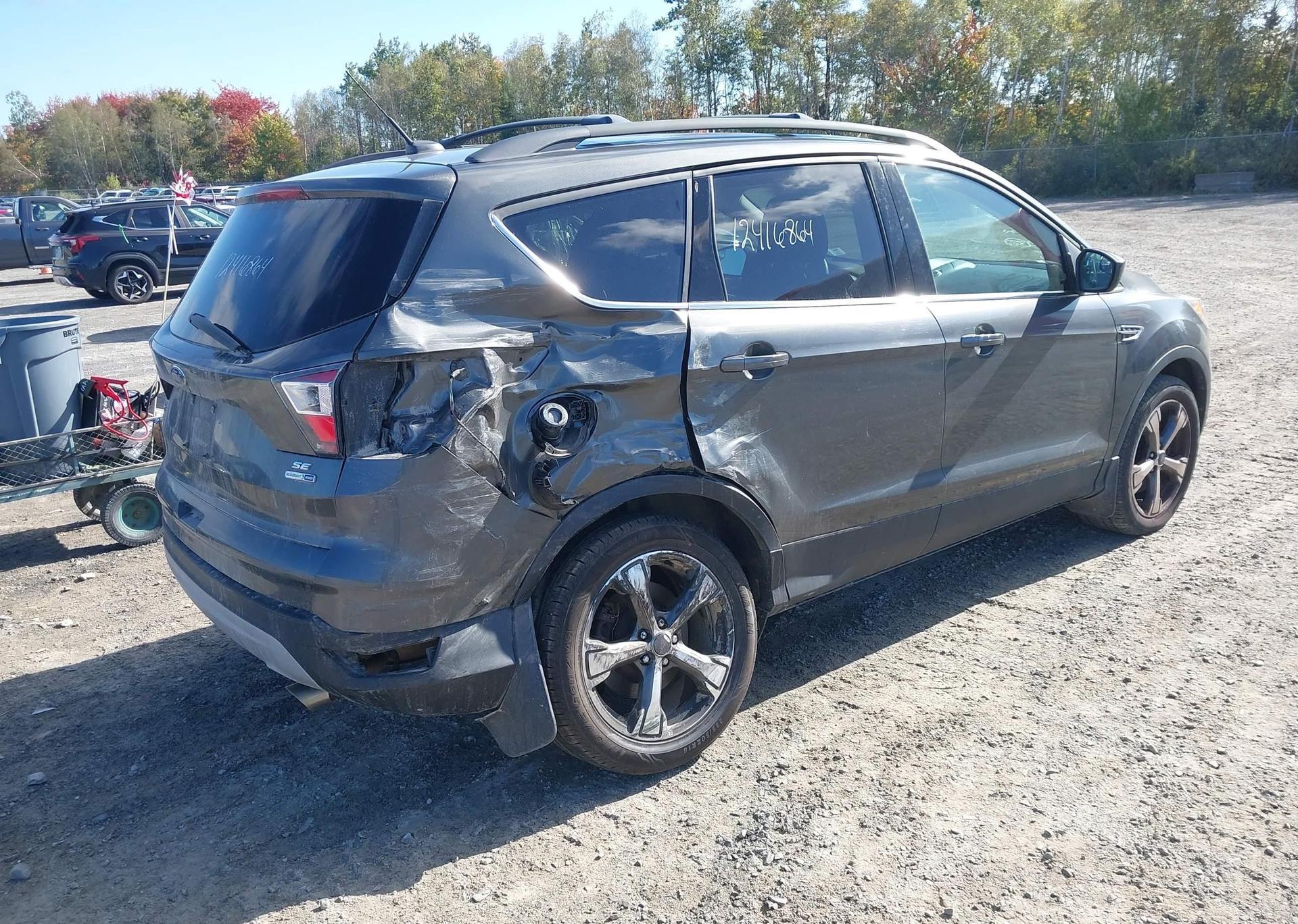 2017 FORD ESCAPE SE