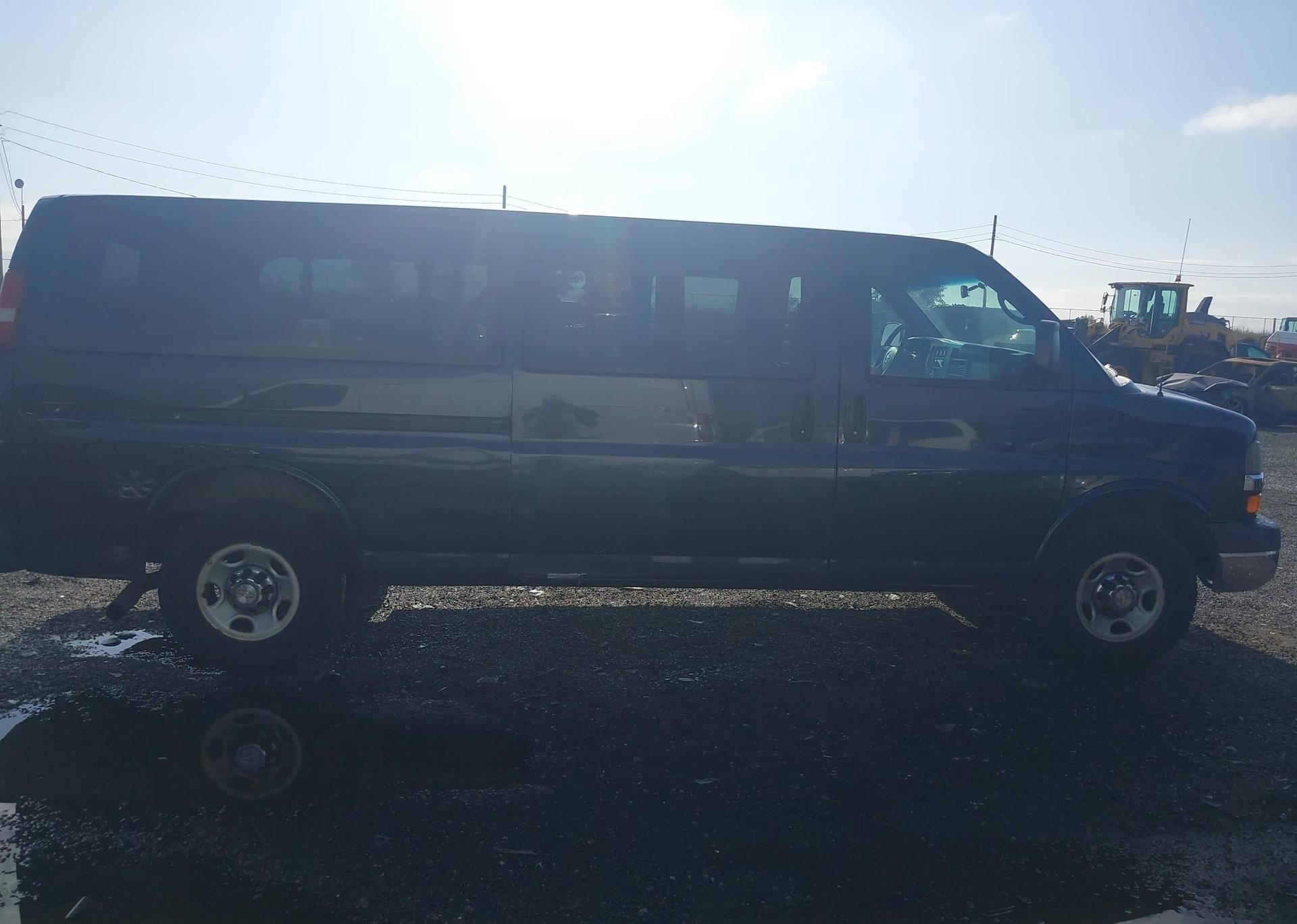 2014 CHEVROLET EXPRESS G3500 LT