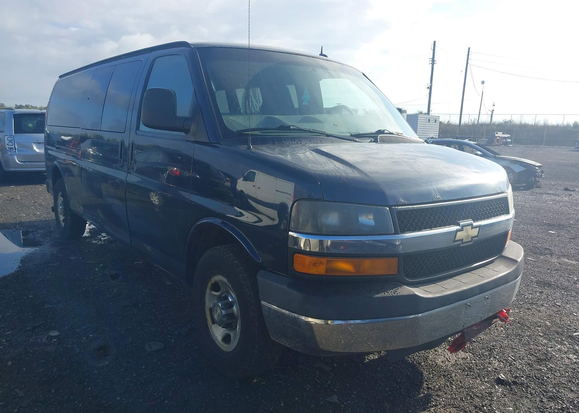 2014 CHEVROLET EXPRESS G3500 LT