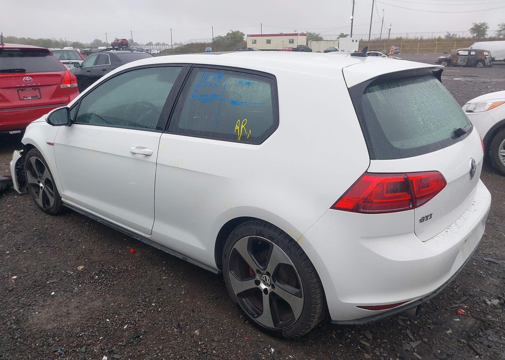 2015 VOLKSWAGEN GOLF GTI 3-DOOR